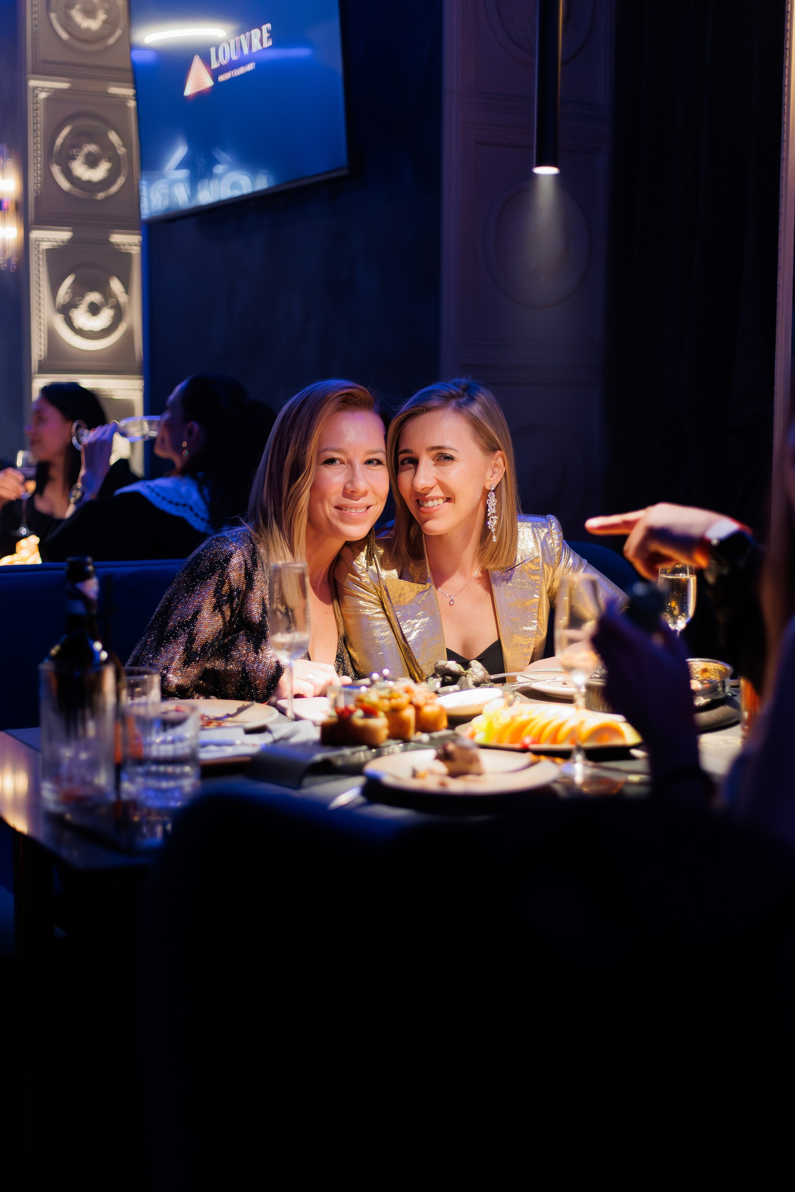 ЛУВР [Открытие Ночного клуба]. СВОИ. ФОТООТЧЕТЫ-СОБЫТИЯ-МЕСТА