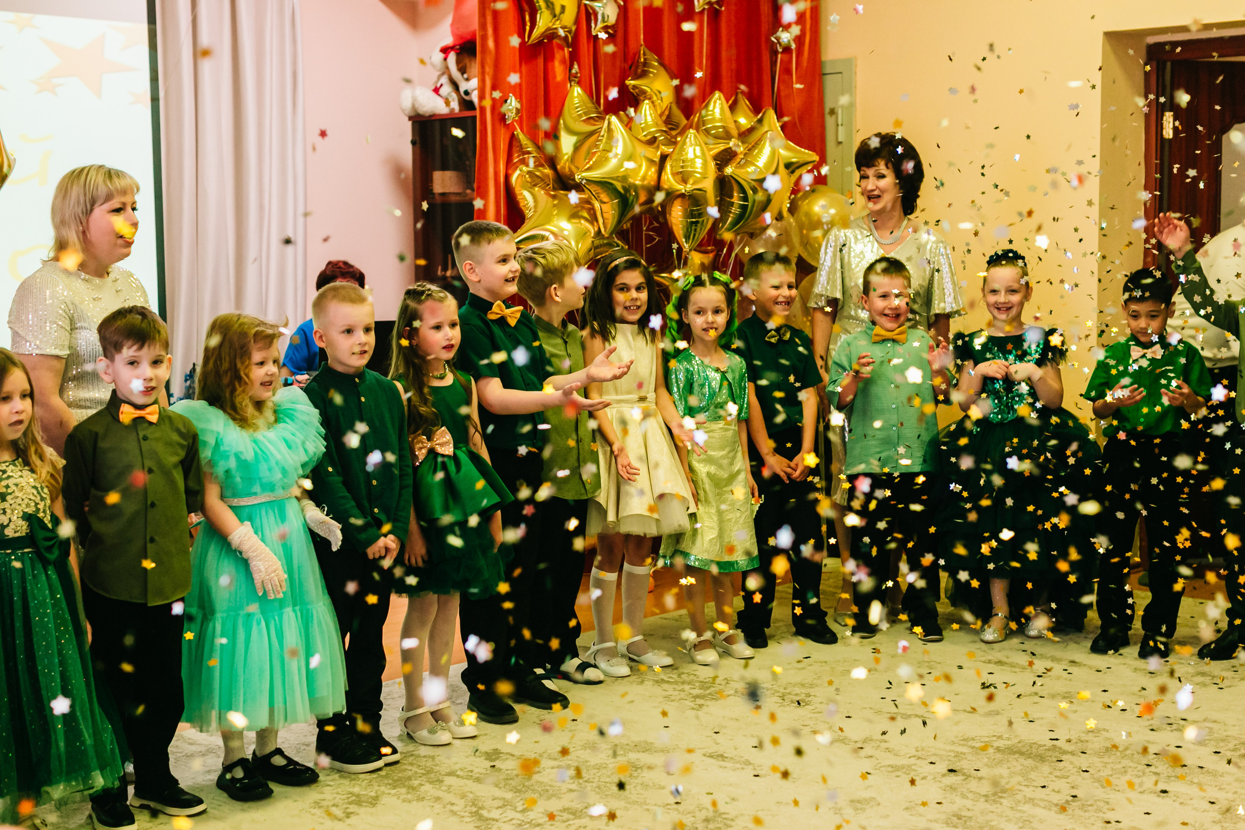 алёна малахова фотограф новосибирск семейный детский домашняя фотосессия в новосибирске день рождения репортажная съёмка фотосессия с лошадьми на конюшне деревня алтай  на природе фотосессия в детском саду мама и сын предложение руки и сердца идея  помолвка фотосессия берег закат детский день рождения годик торт аниматор лофт игровая продолжение следует prodoljenie_sleduet_  корпоратив тимбилдинг первоклашка линейка 