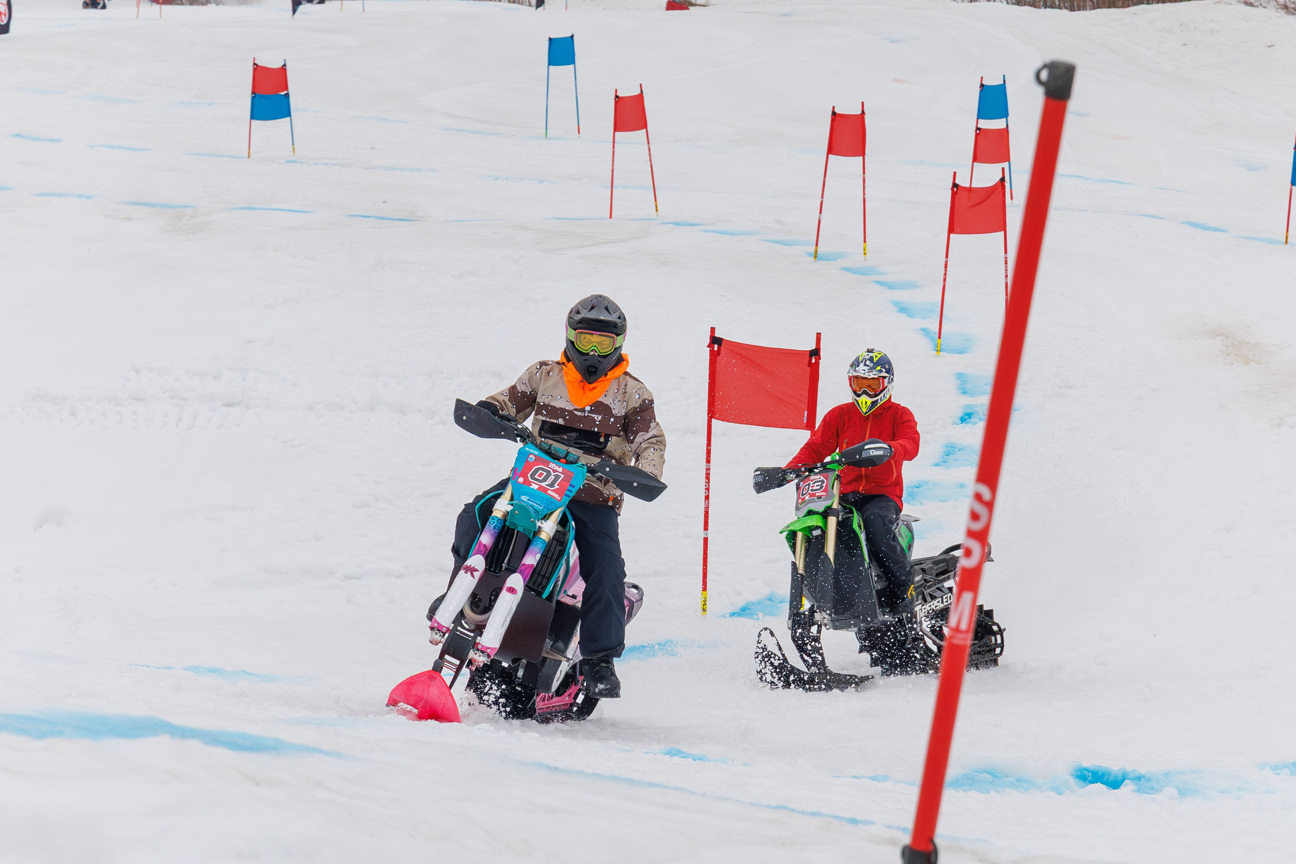 Сноубайк Шоу _ 2026. Свадебный, семейный и репортажный фотограф в Южно-Сахалинске Артур Петросян