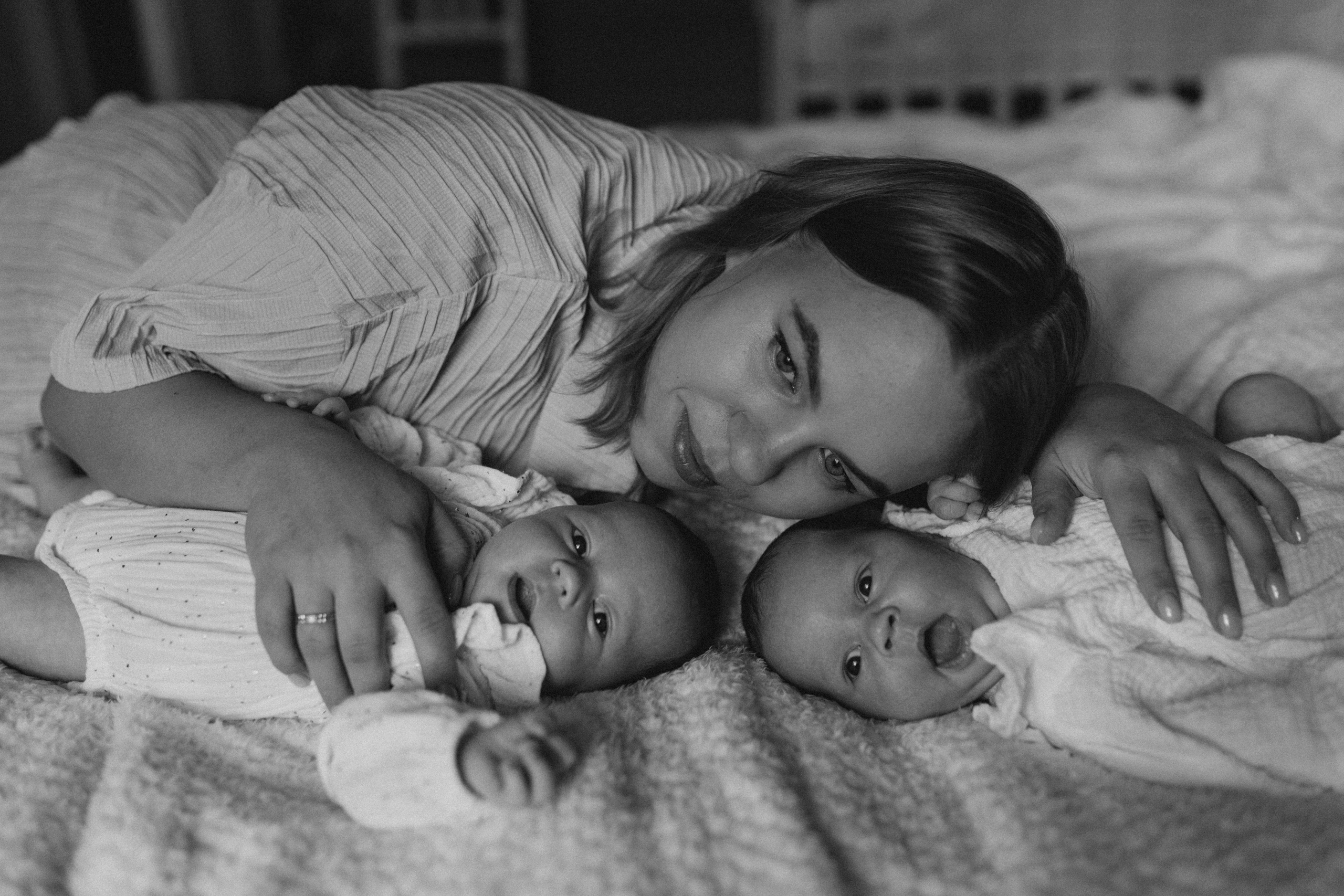 Крошки Соня и Василиса. Семейный фотограф в Москве и Люберцах Юлия Гуськова