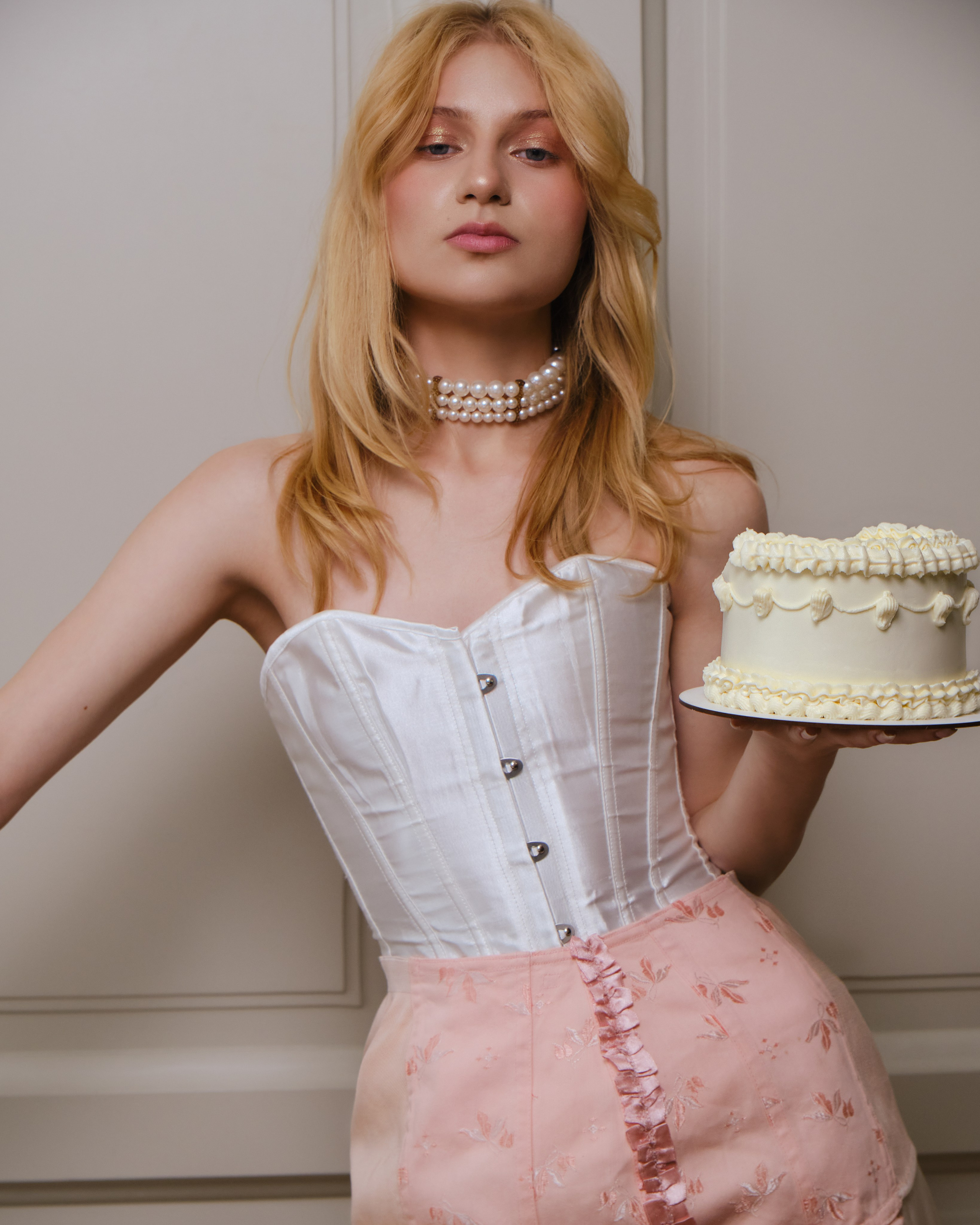 Лиза (inst, 55к+, @serestiona). Профессиональные модельные портфолио