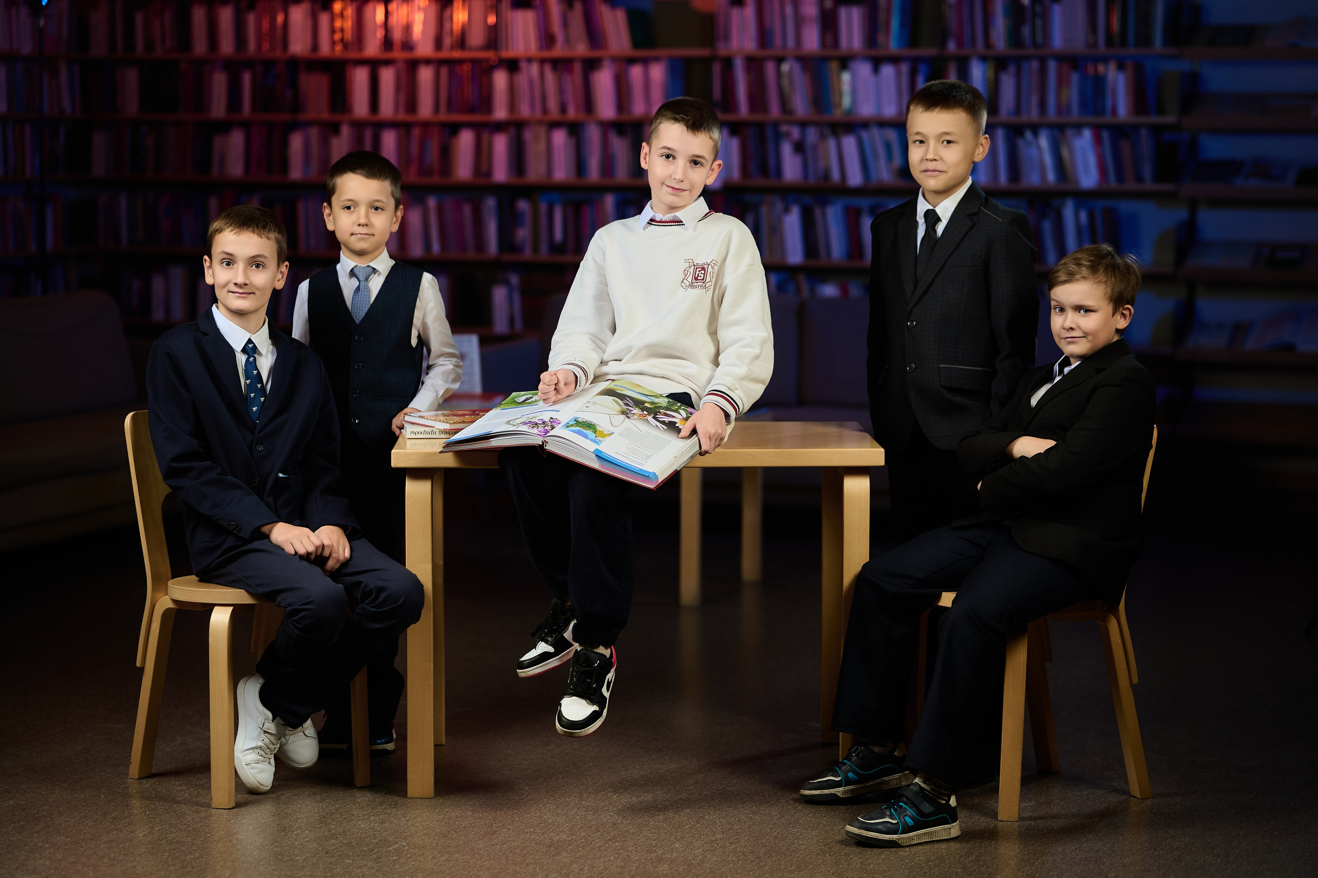 Съёмка в библиотеке. Выпускной альбом Выборг, Каменногорск, Светогорск, Санкт-Петербург