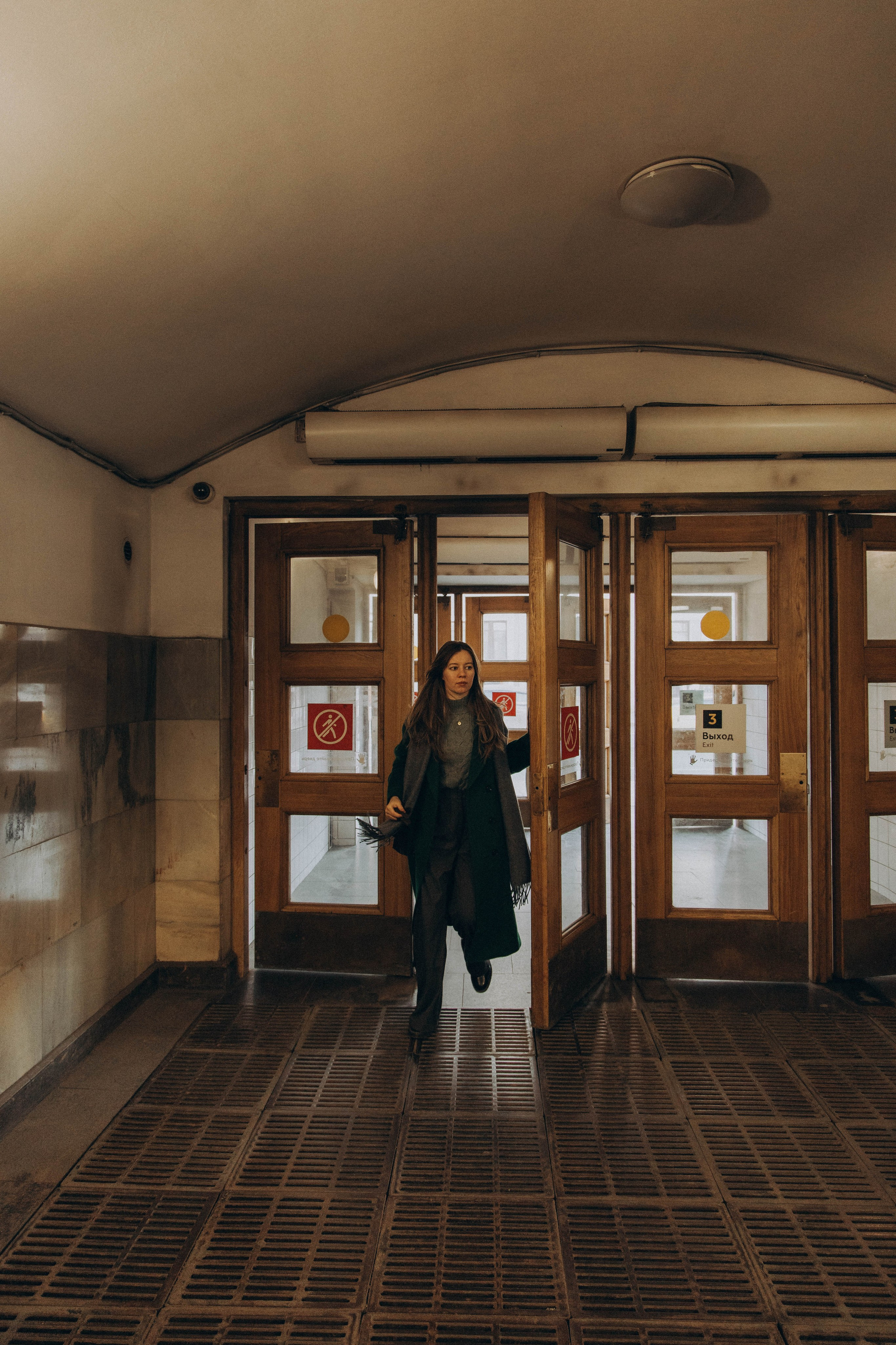 Мария прогулка в центре. Фотограф lifestylе в Москве Пшеничная Анастасия