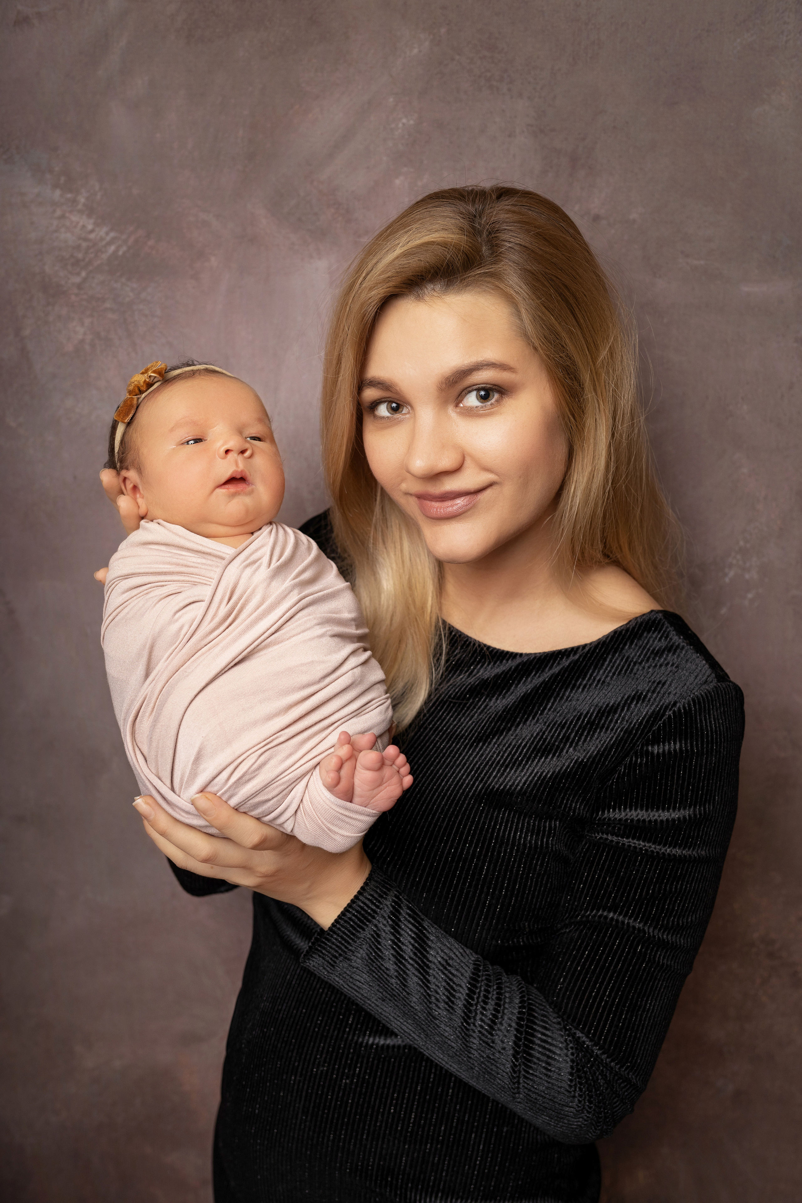 Семейные кадры от Elvira Kamaeva. Фотограф новорожденных малышей в Омске и Омской области Эльвира Камаева