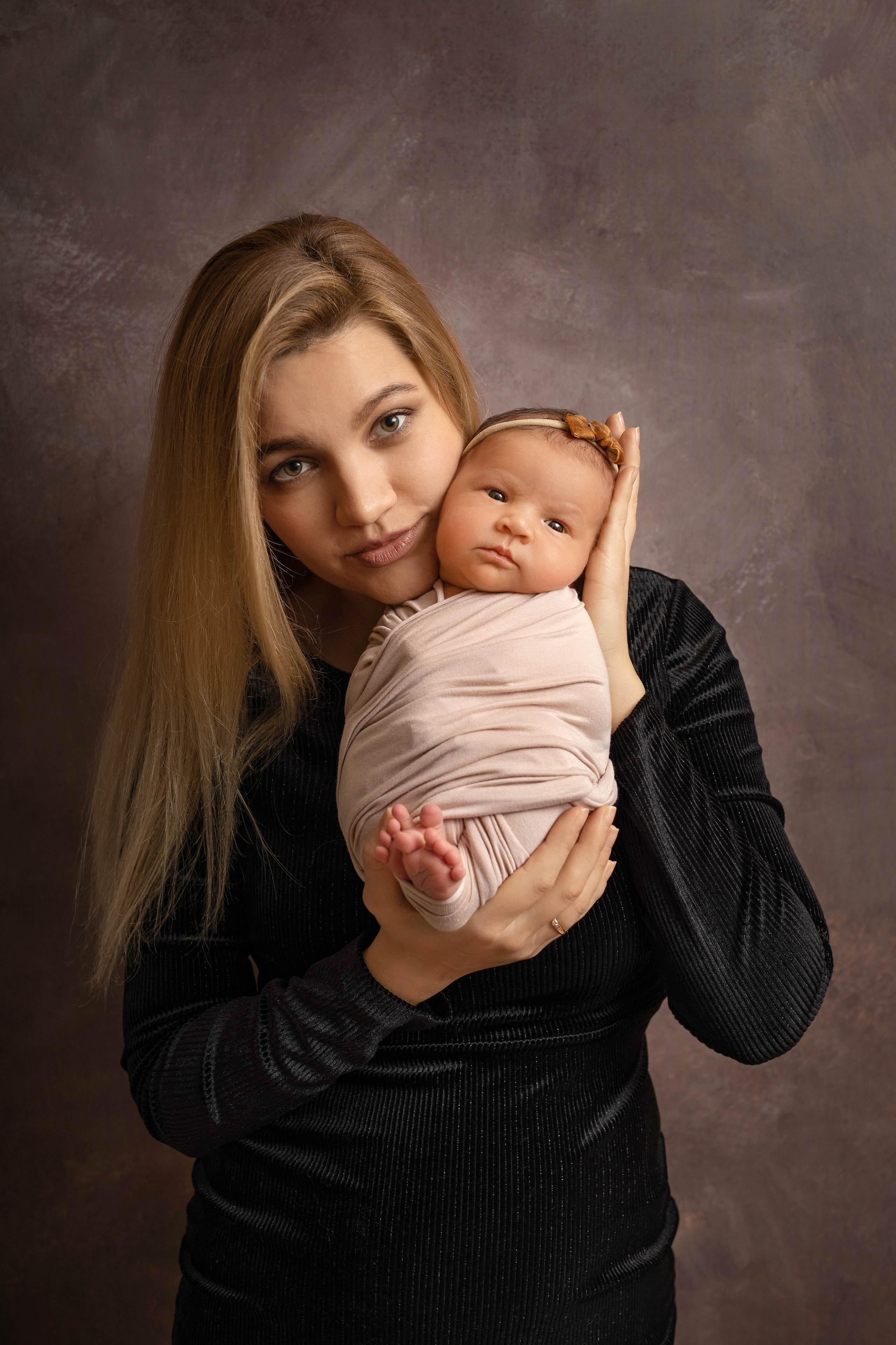 Семейные кадры от Elvira Kamaeva. Фотограф новорожденных малышей в Омске и Омской области Эльвира Камаева