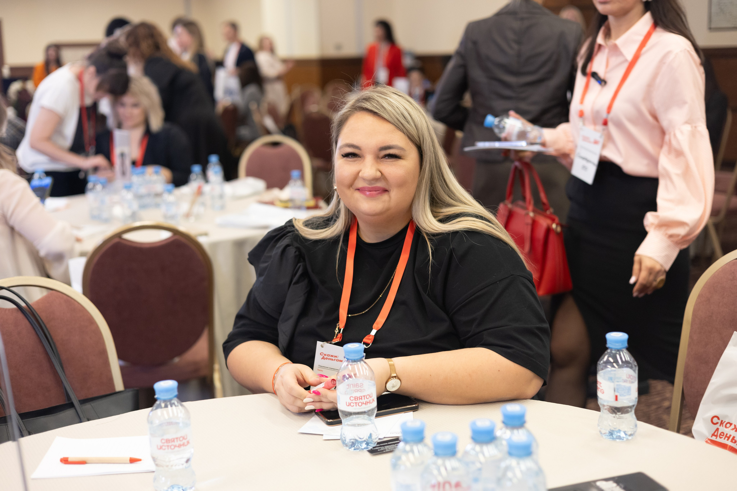 «СКАЖИ ДЕНЬГАМ ДА». Фотограф Красноярск съемки лавстори, фотосессия в студии, портретная съемка, творческие фотосессии