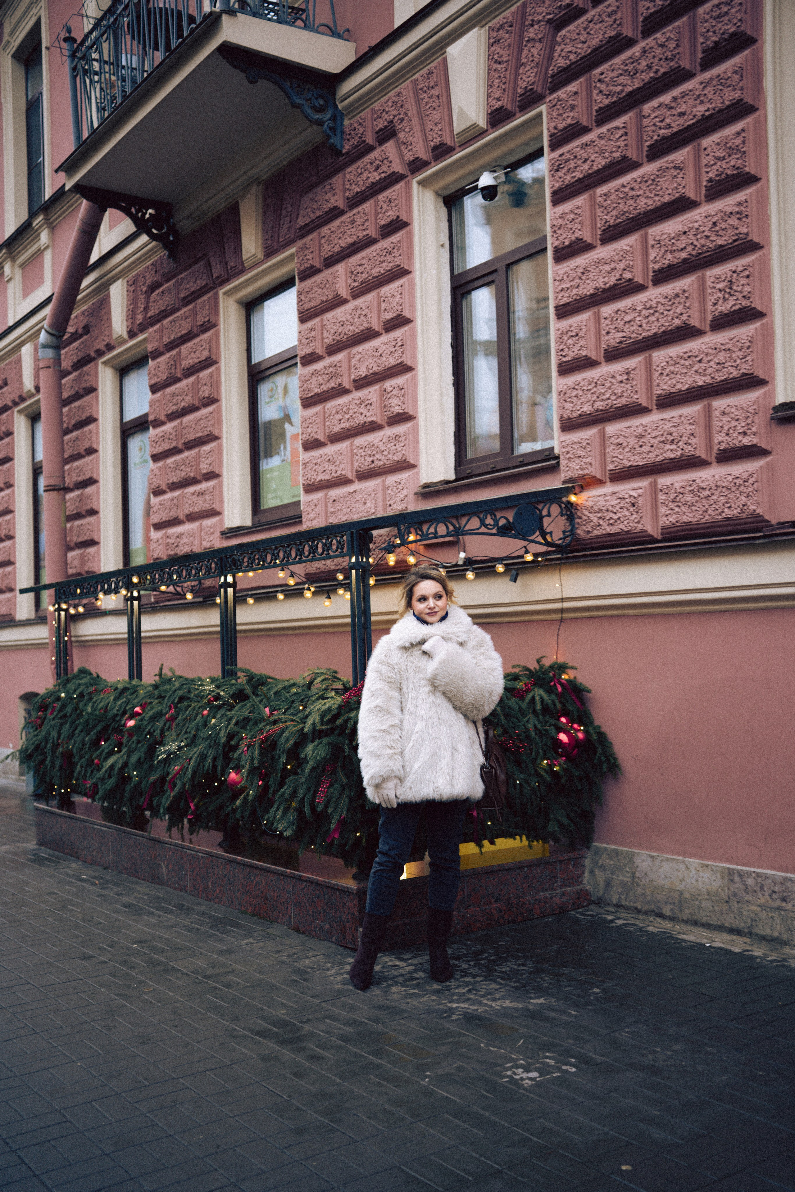 НОВОГОДНЯЯ ФОТОСЕСИИЯ В СТУДИИ ДЛЯ ДЕВУШКИ И ПРОГУЛКА ПО ЧЕРНЫШЕВСКОЙ. Профессиональный фотограф, Санкт-Петербург — Виктория Богомолова