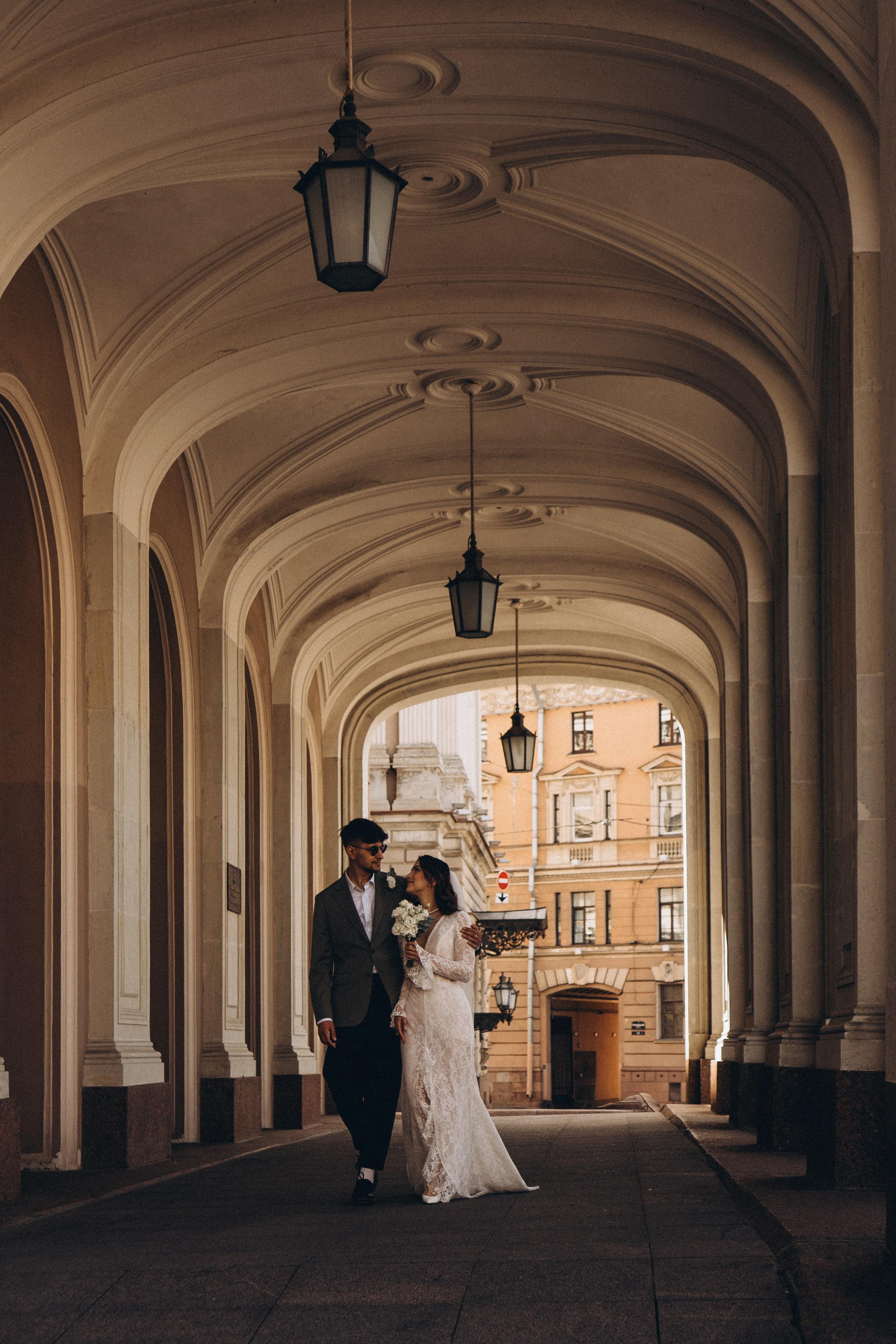 СВАДЕБНАЯ ПРОГУЛКА ВОЗЕ ИСАИКЕВСКОГО СОБОРА АСТОРИИ И ЗАКОНОДАЛЕТНОГО СОБРАНИЯ. Профессиональный фотограф, Санкт-Петербург — Виктория Богомолова