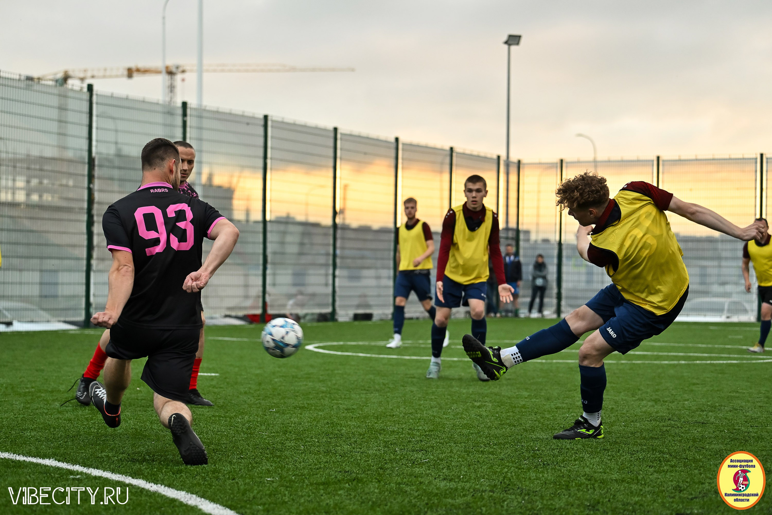 ИГРЫ МИНИ-ФУТБОЛЬНОЙ ЛИГИ. VIBECITY.RU Вайб Сити Ру Фоторепортажи Фотоотчеты Калининград