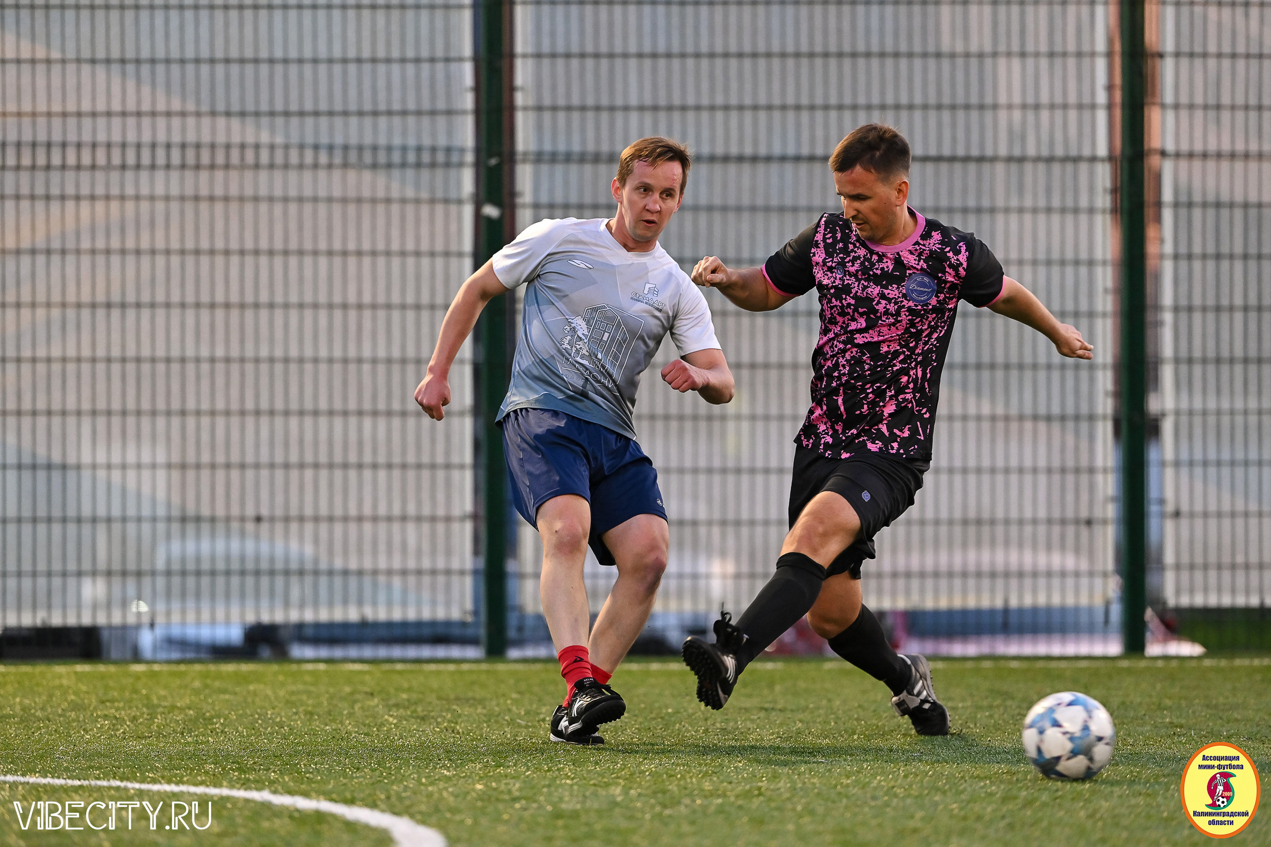 ИГРЫ МИНИ-ФУТБОЛЬНОЙ И КОРПОРАТИВНОЙ ЛИГИ. VIBECITY.RU Вайб Сити Ру Фоторепортажи Фотоотчеты Калининград
