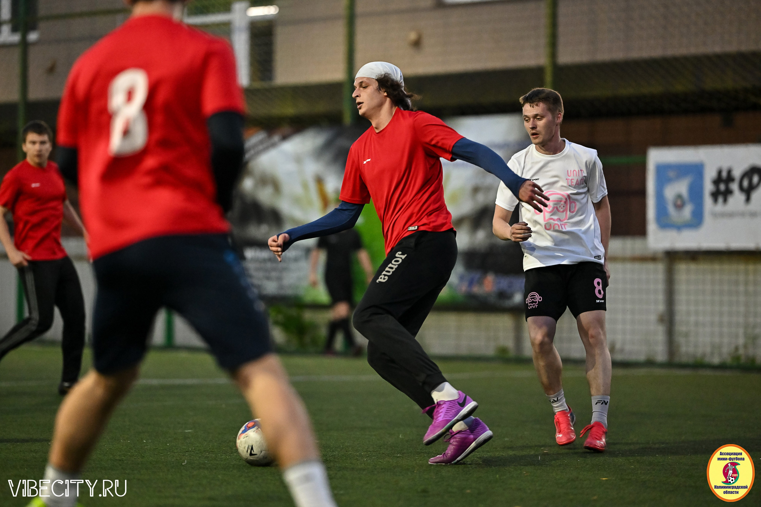 ИГРЫ МИНИ-ФУТБОЛЬНОЙ И КОРПОРАТИВНОЙ ЛИГИ. VIBECITY.RU Вайб Сити Ру Фоторепортажи Фотоотчеты Калининград