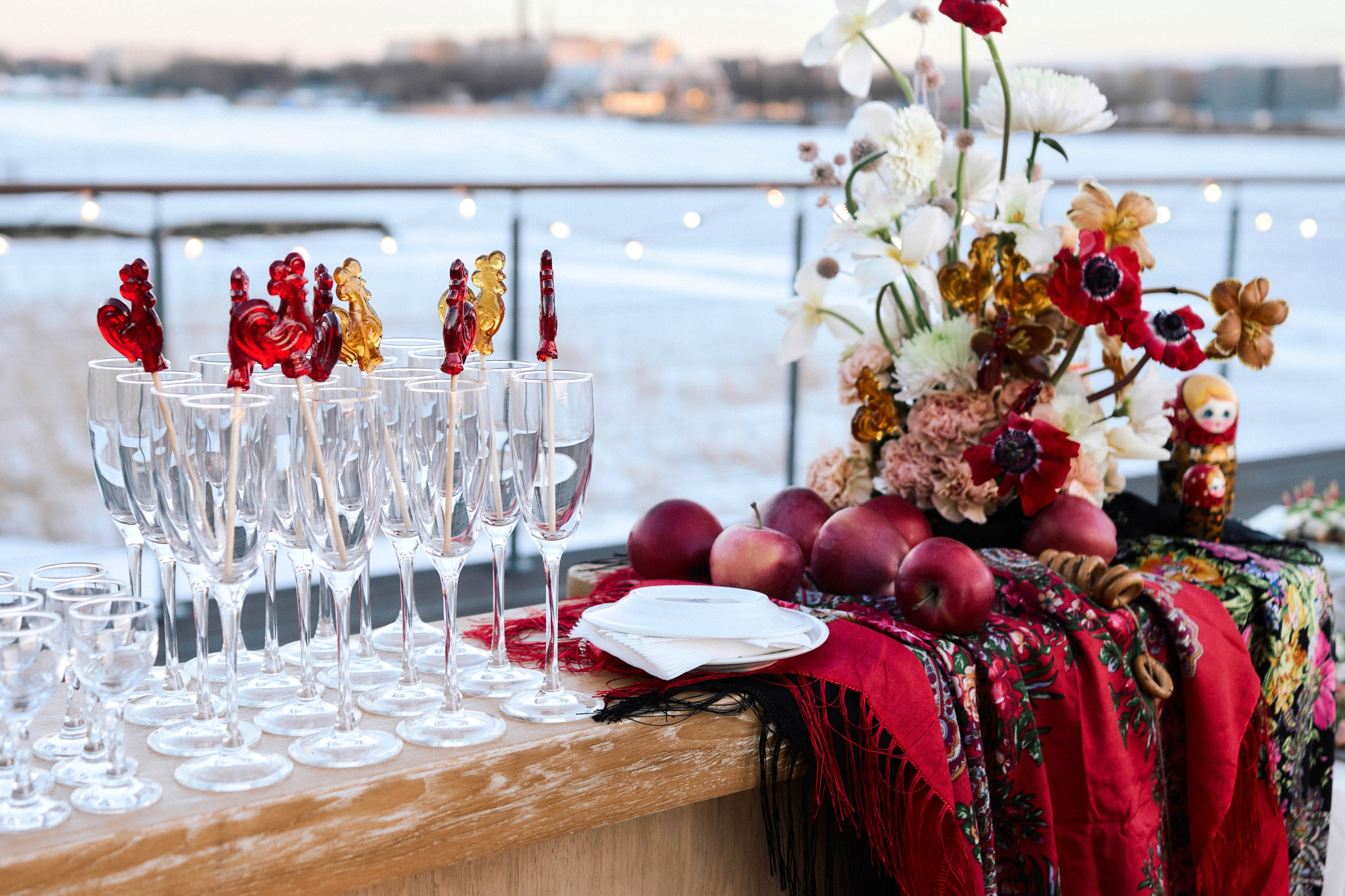 ROYAL BEACH — BIRTHDAY A LA RUSSE. Photographer — ERASTOV