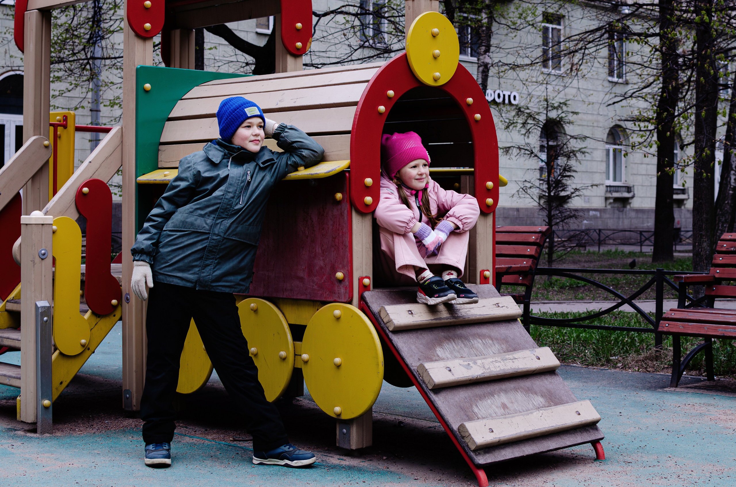 Прогулочная фотосессия для Н. с ребятишками. Портретный и репортажный фотограф в Санкт-Петербурге Варвара Жукова