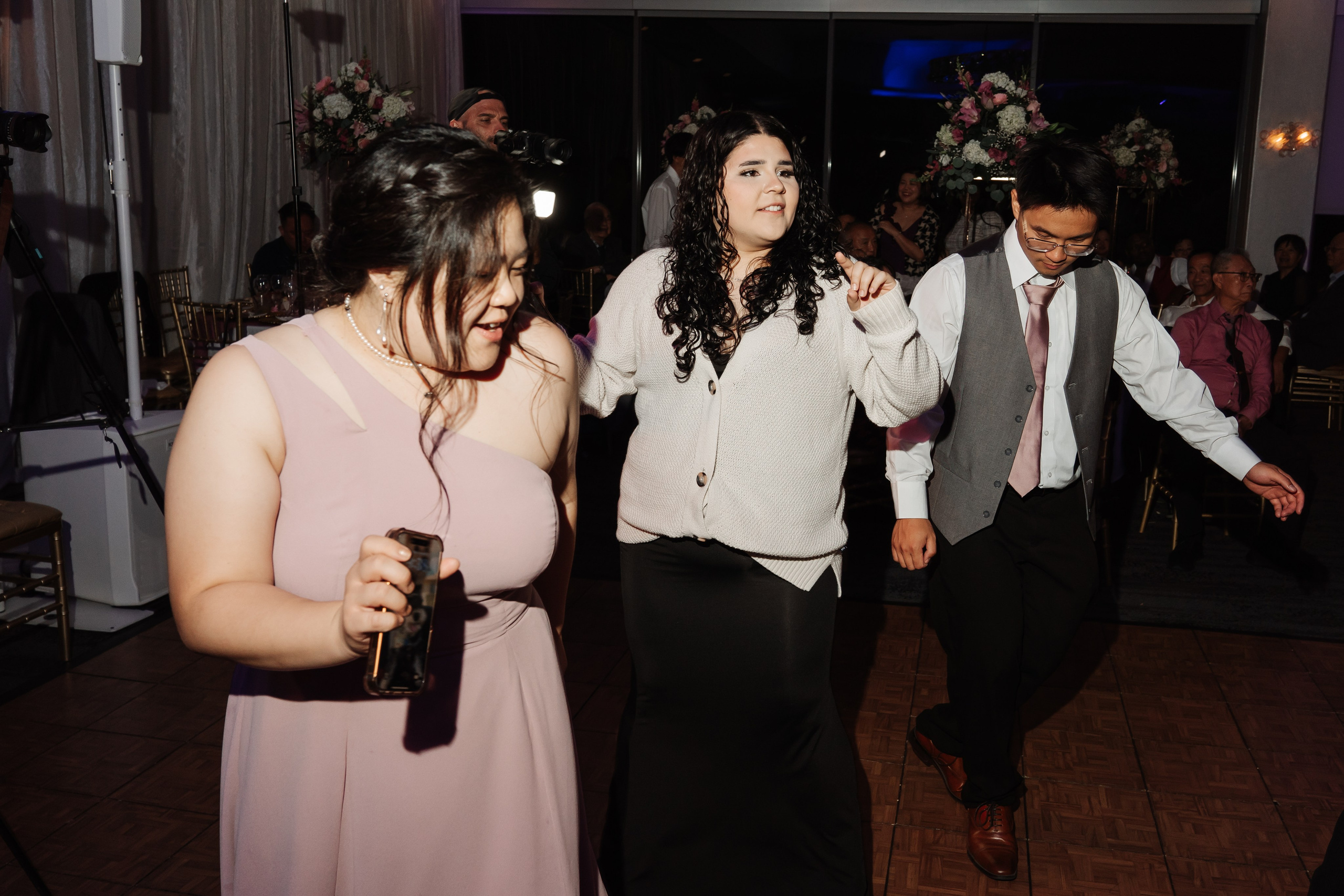 2025-08-16_AndreaChristopher. Ретушер Зенькевич Света