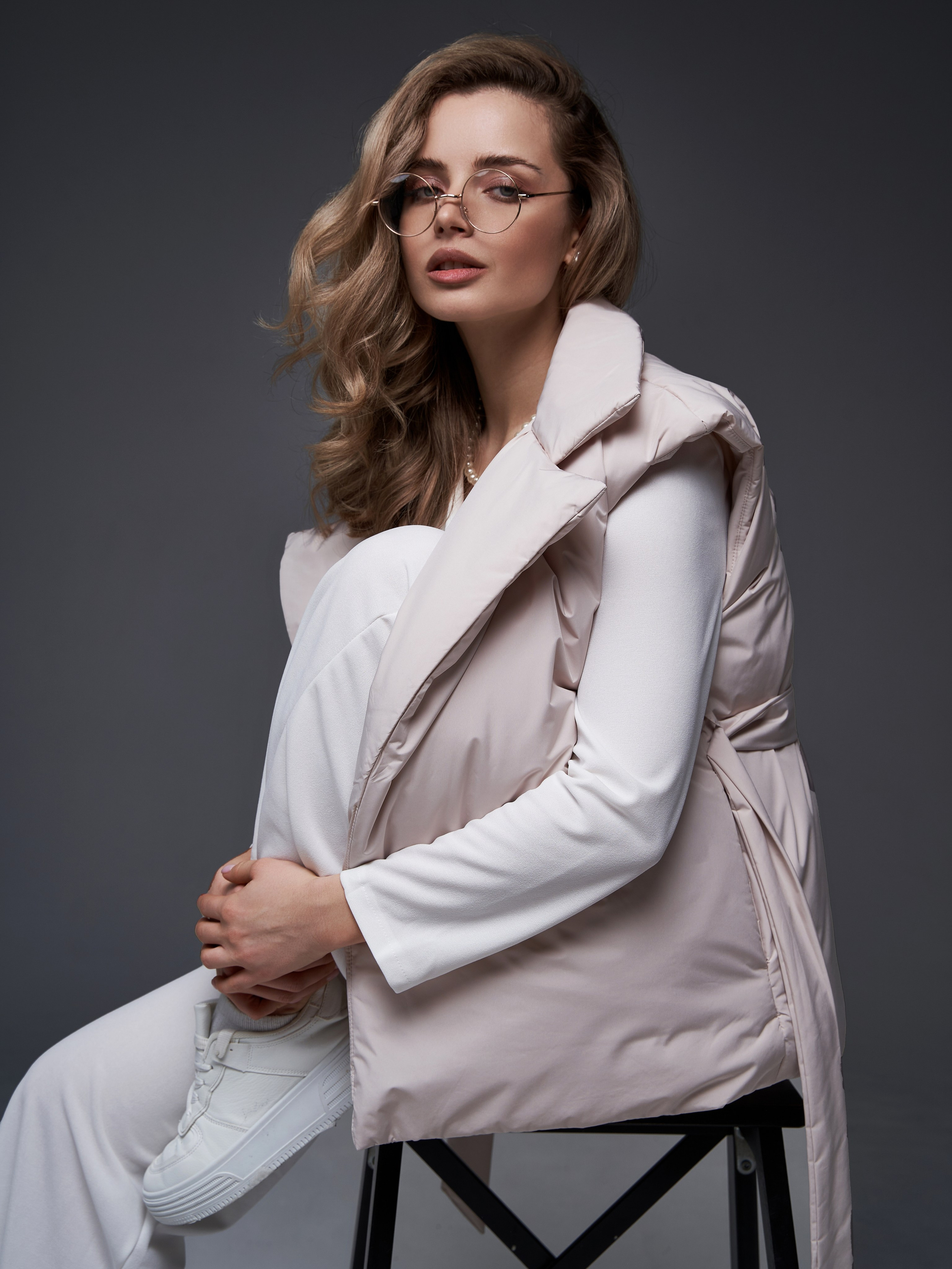 Желетки женские. Фотограф для маркетплейсов в Москве