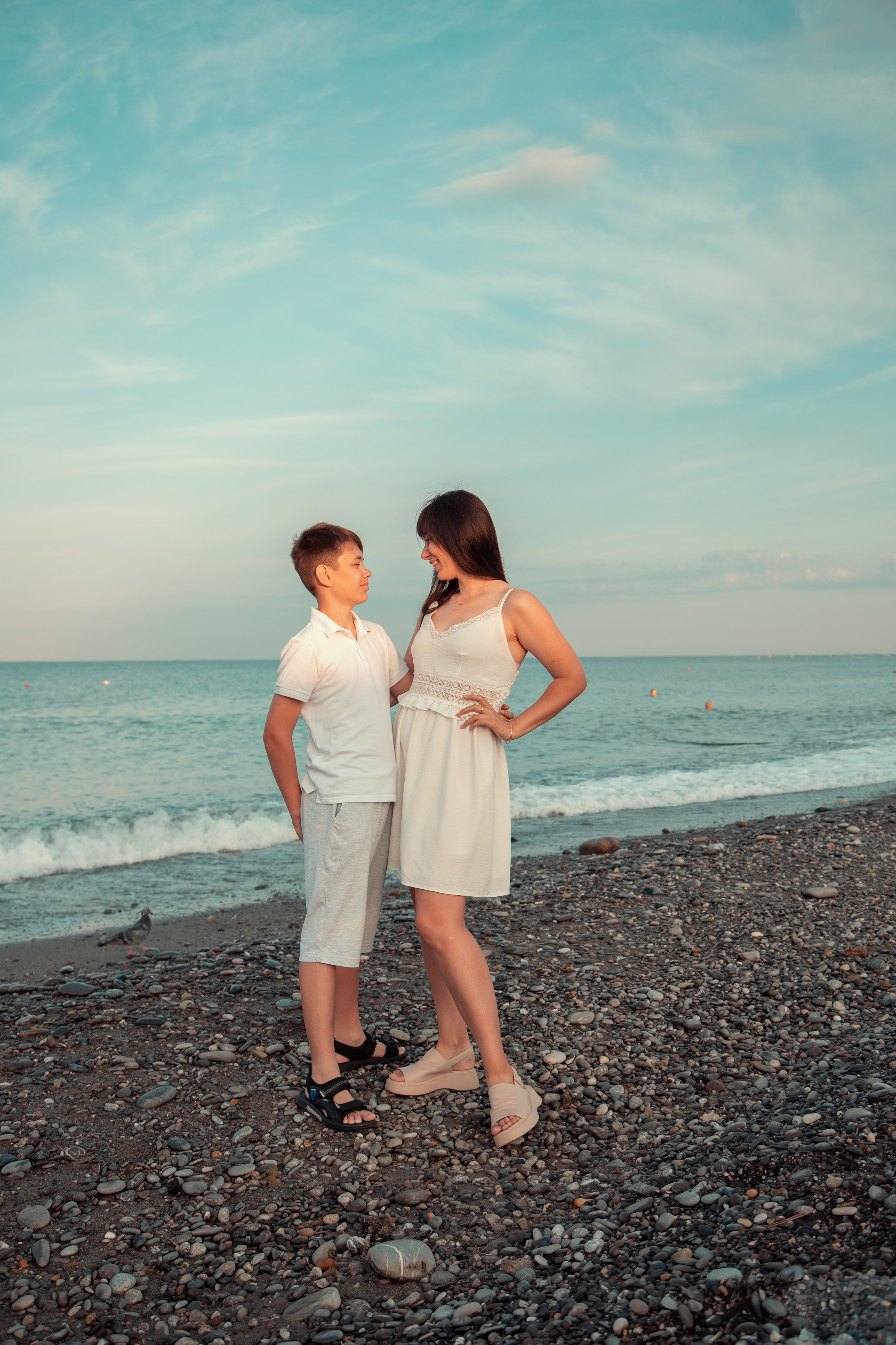 Завтрак у моря в Лоо на пляже «Горный Воздух». Семейный фотограф в Сочи, Лоо, Дагомысе, Вардане Кучумова Олеся