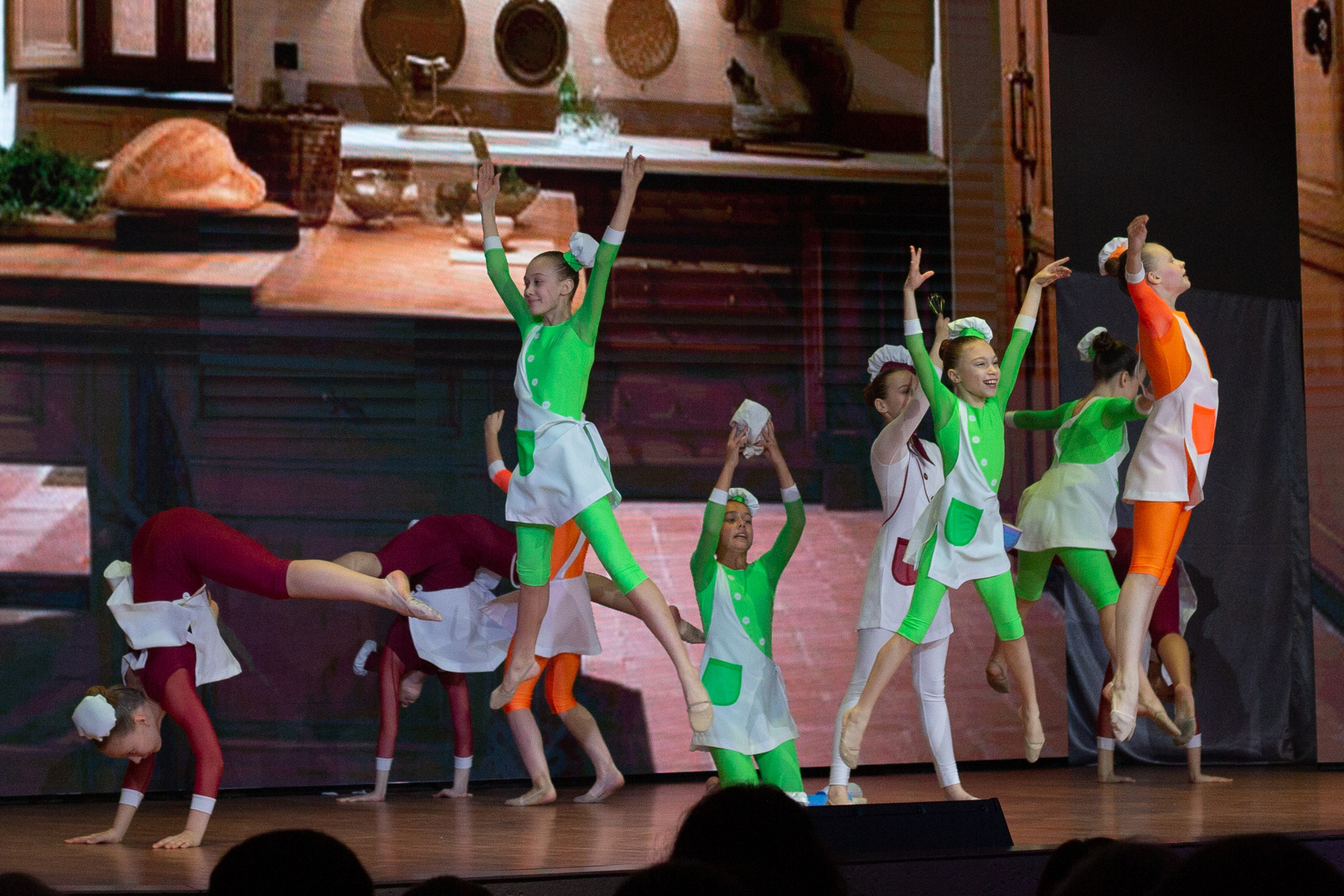 Танцевальный спектакль. Фотограф в Новосибирске Краснова Евгения