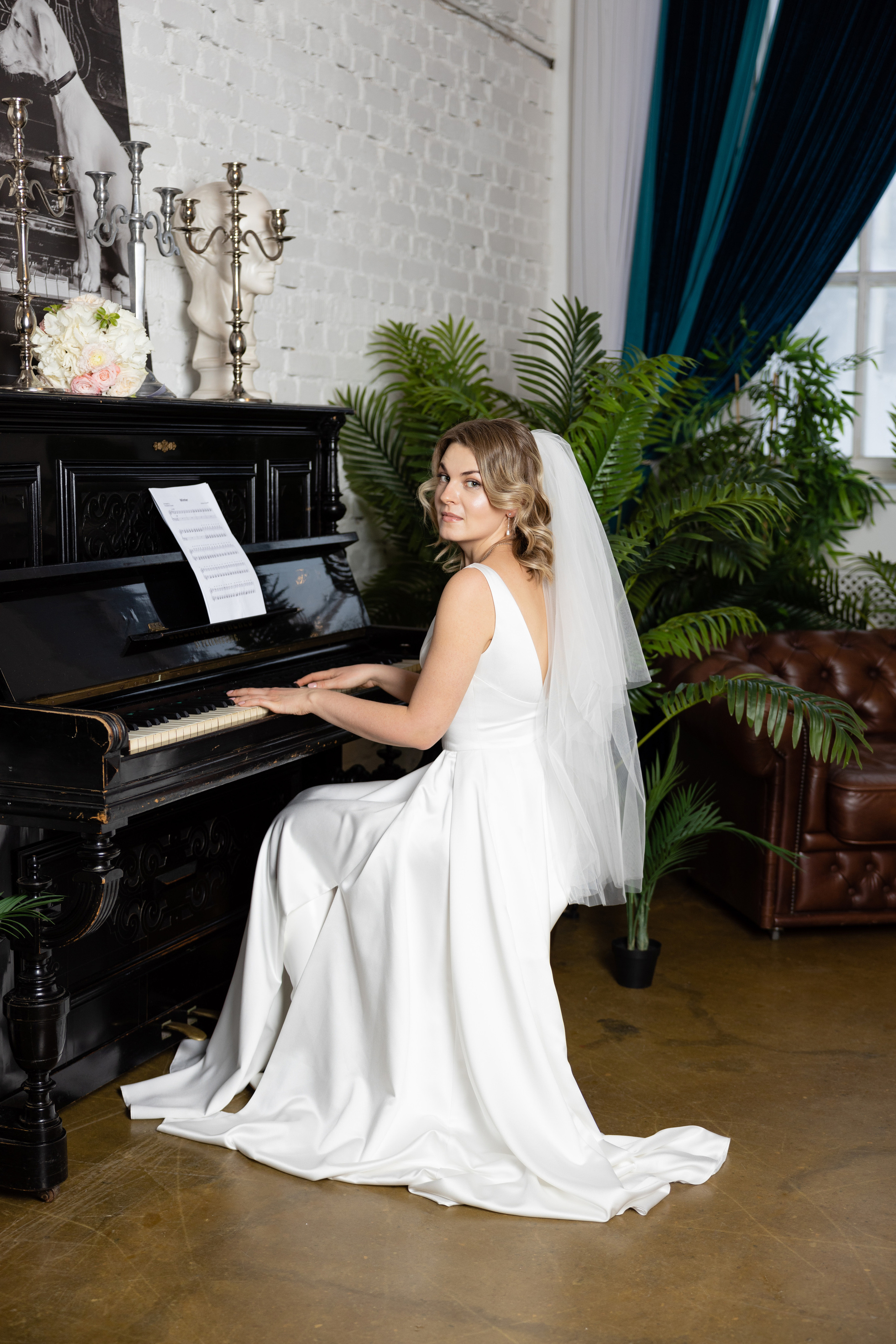 Предновогодняя сказка. ЗАГС ВДНХ. Репортажный и студийный фотограф в Москве — Софи