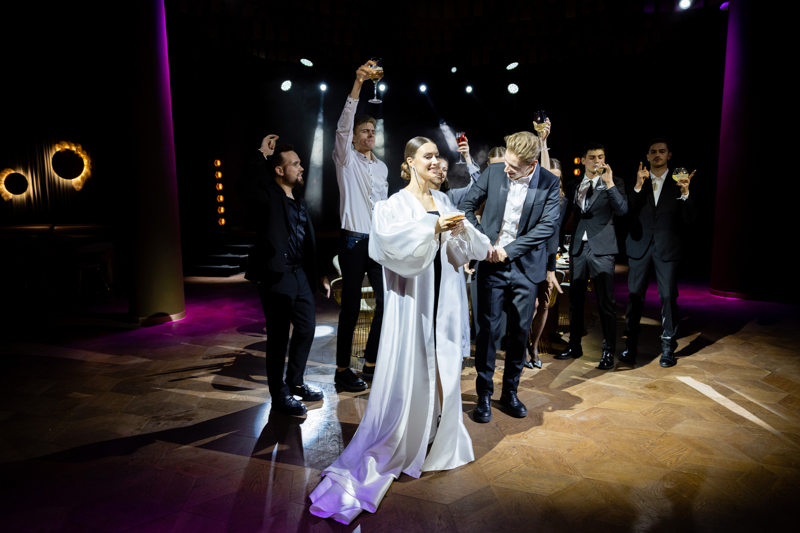 Свадьба-маскарад. Ресторан Madison. Репортажный и студийный фотограф в Москве — Софи