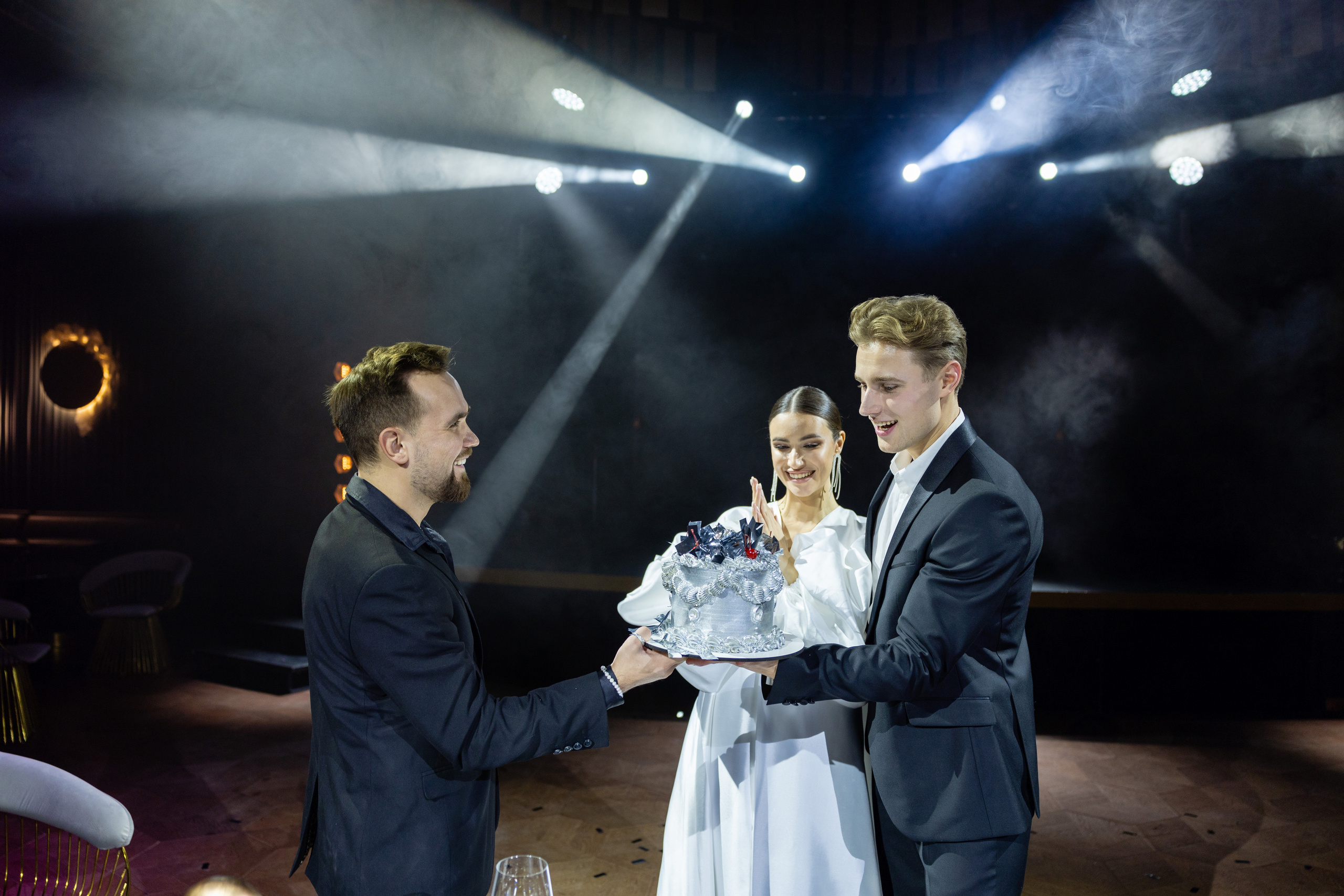 Свадьба-маскарад. Ресторан Madison. Репортажный и студийный фотограф в Москве — Софи