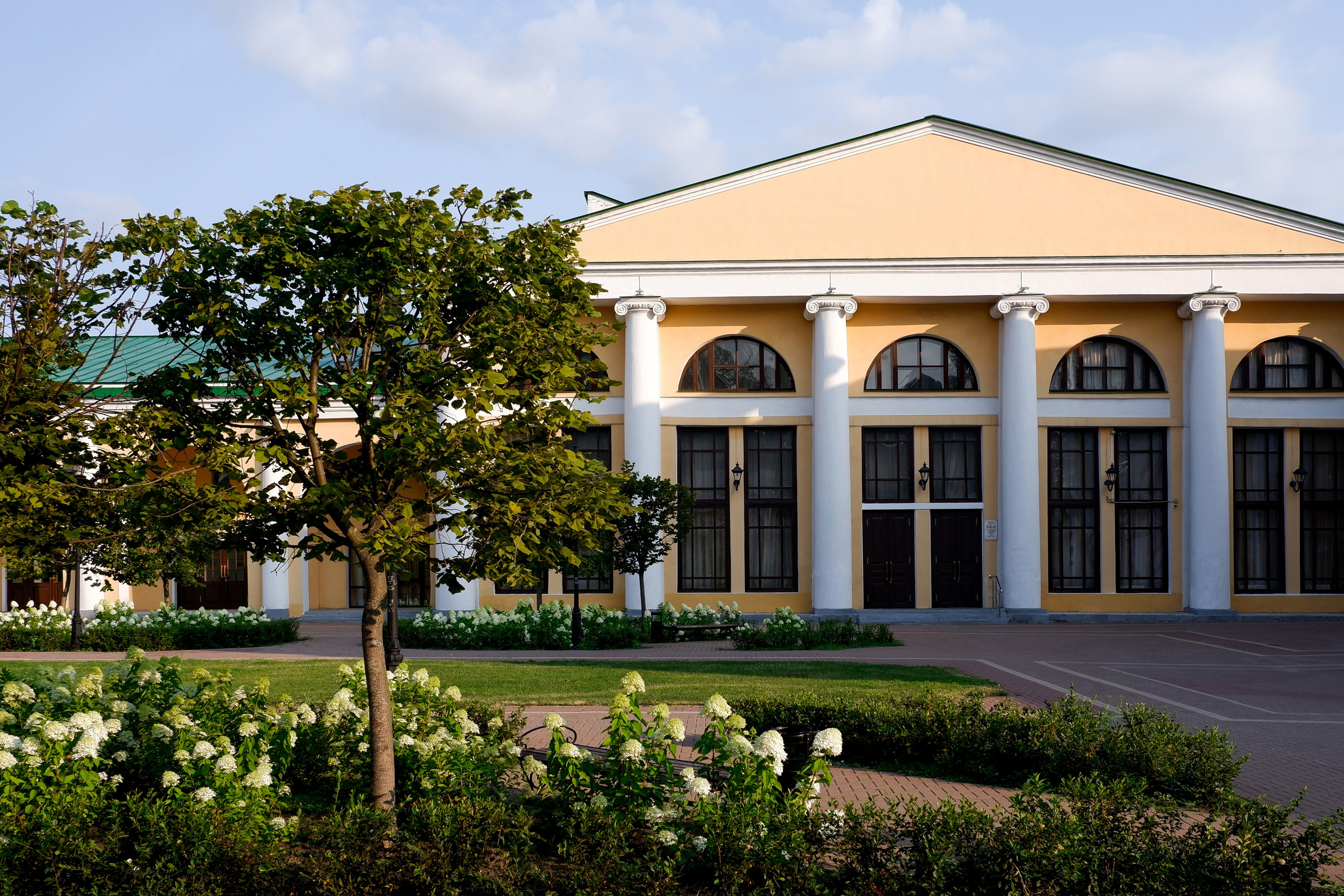 Сквер имени Павлова. Михаил Мулач | Архитектурный фотограф