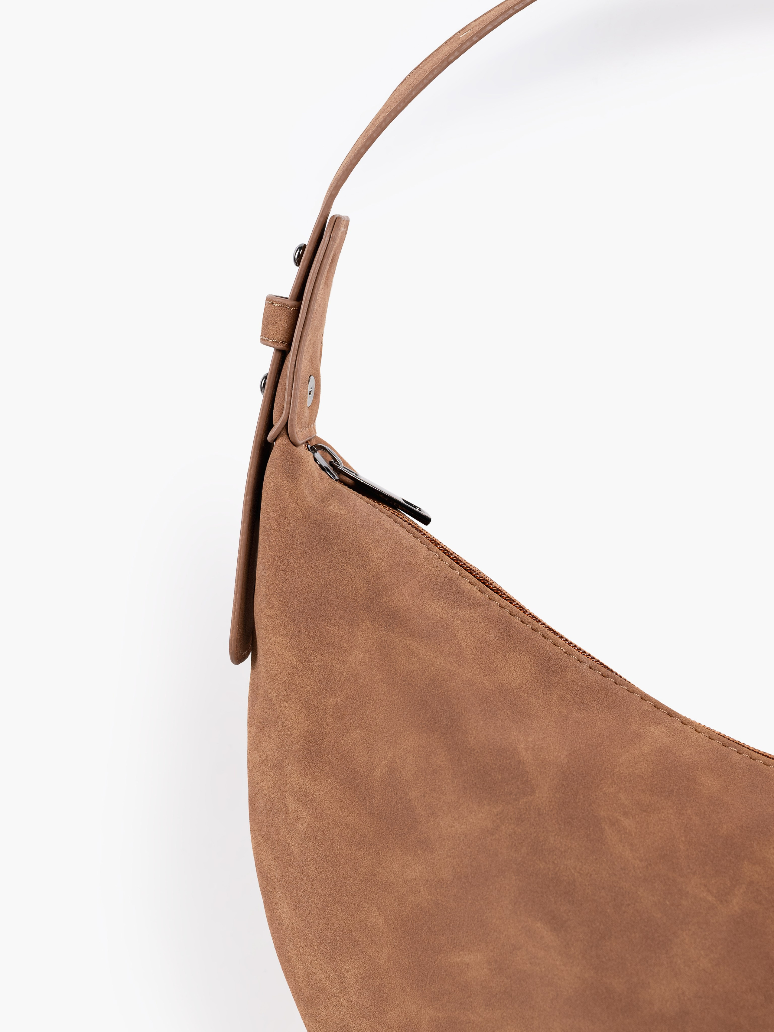 Q Сумки хобо серия 1. Предметный фотограф, фото для маркетплейсов Пятигорск, КМВ