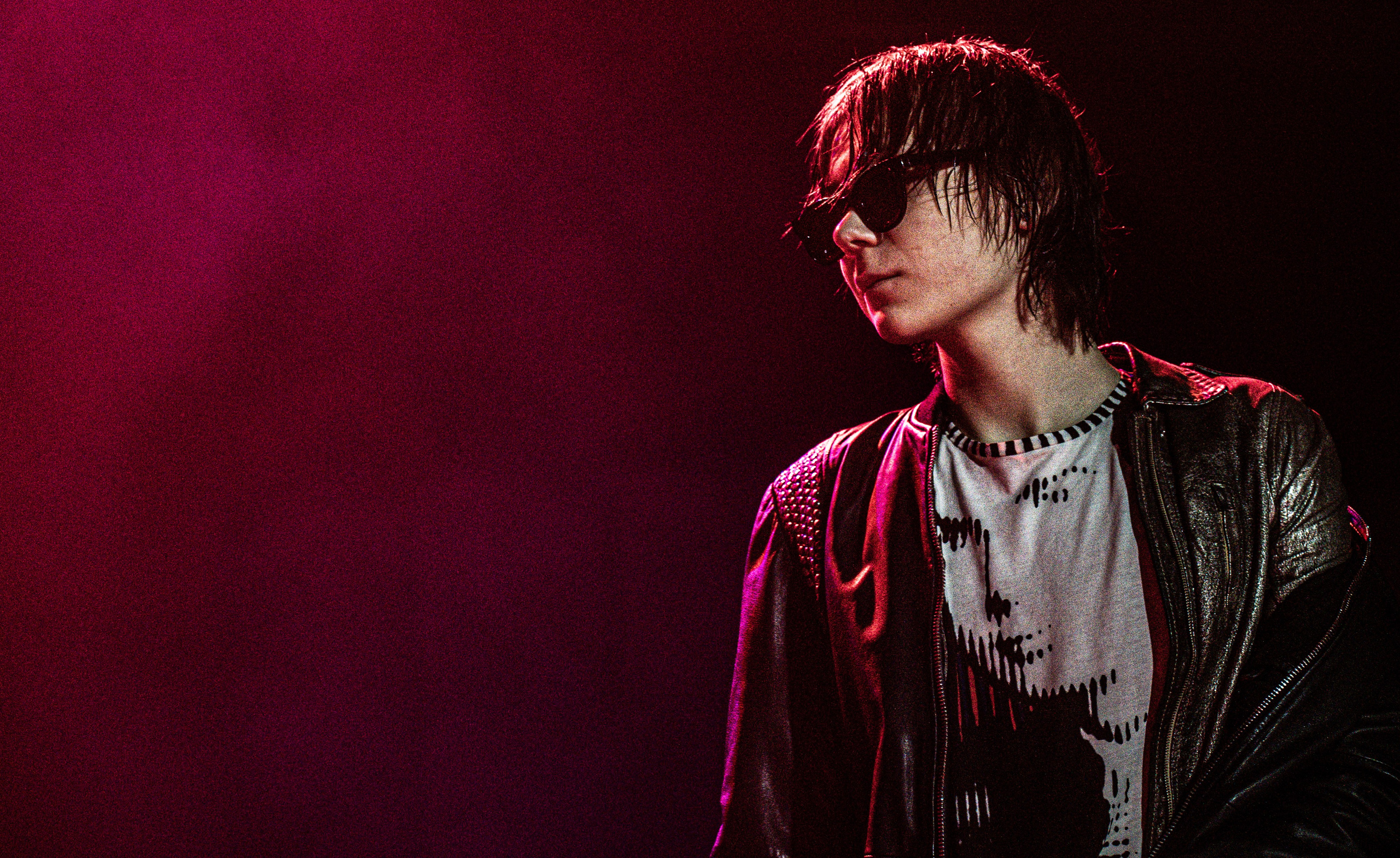 @ФакШиза 29.12.2025. Коммерческий и художественный фотограф и видеограф в Москве Арсений Тургенев