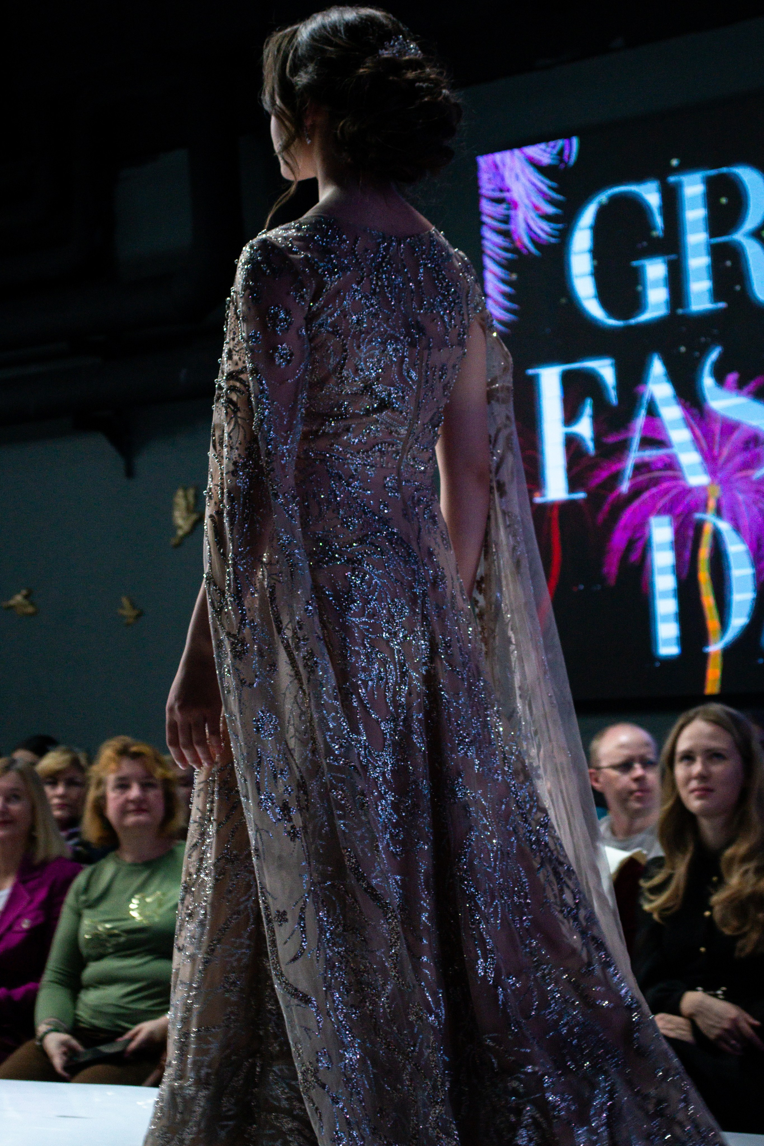 Grand Fashion Day Показ. Victoria Radjevna Репортажный Фотограф — Видеограф Москва • Санкт-Петербург