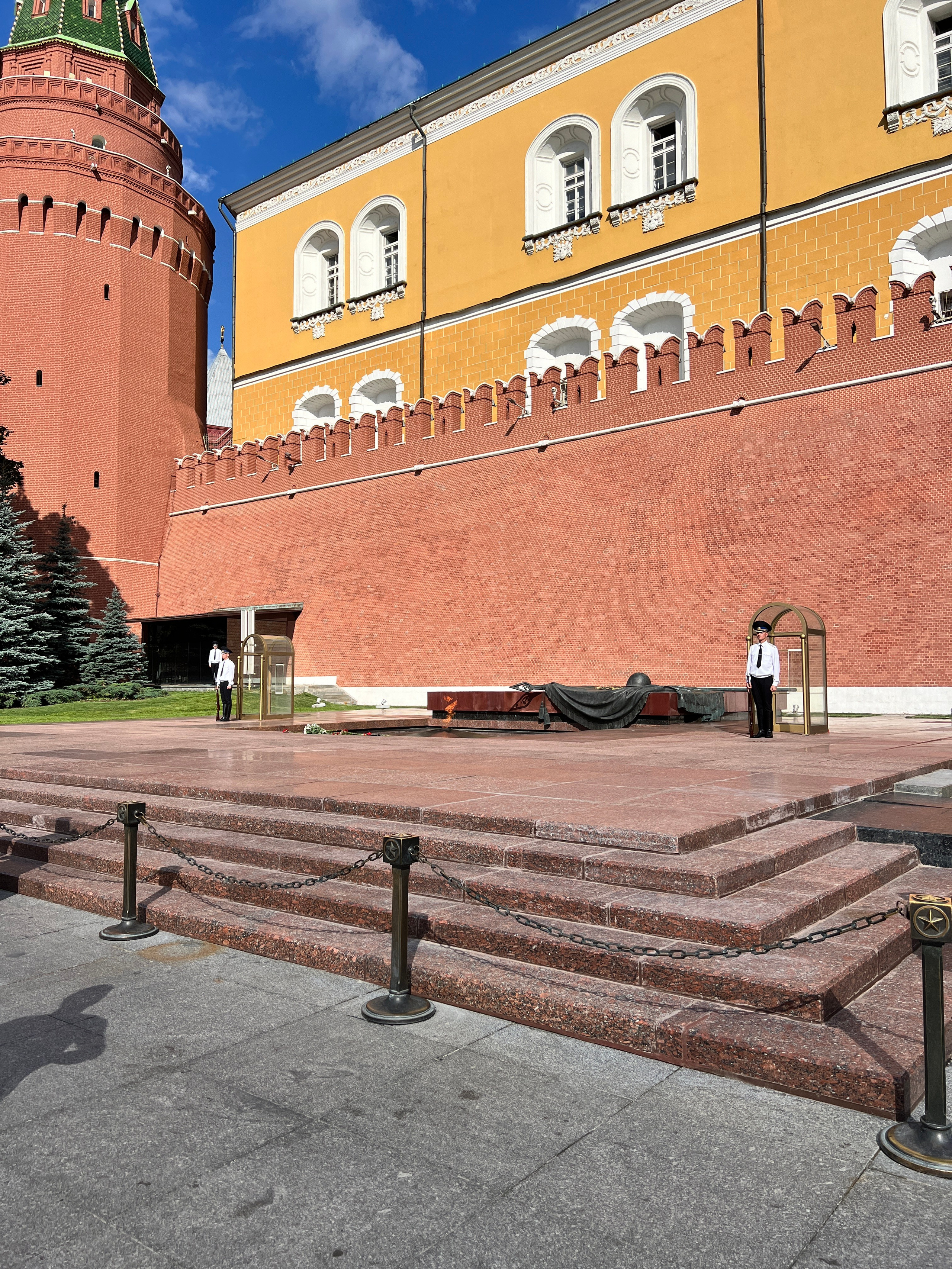 Фотопрогулка в Александровском саду. П&П — Полезное с Приятным. Фотоэкскурсии — Москва на память. Экскурсовод и фотограф в Москве. Увези столицу в своём альбоме!