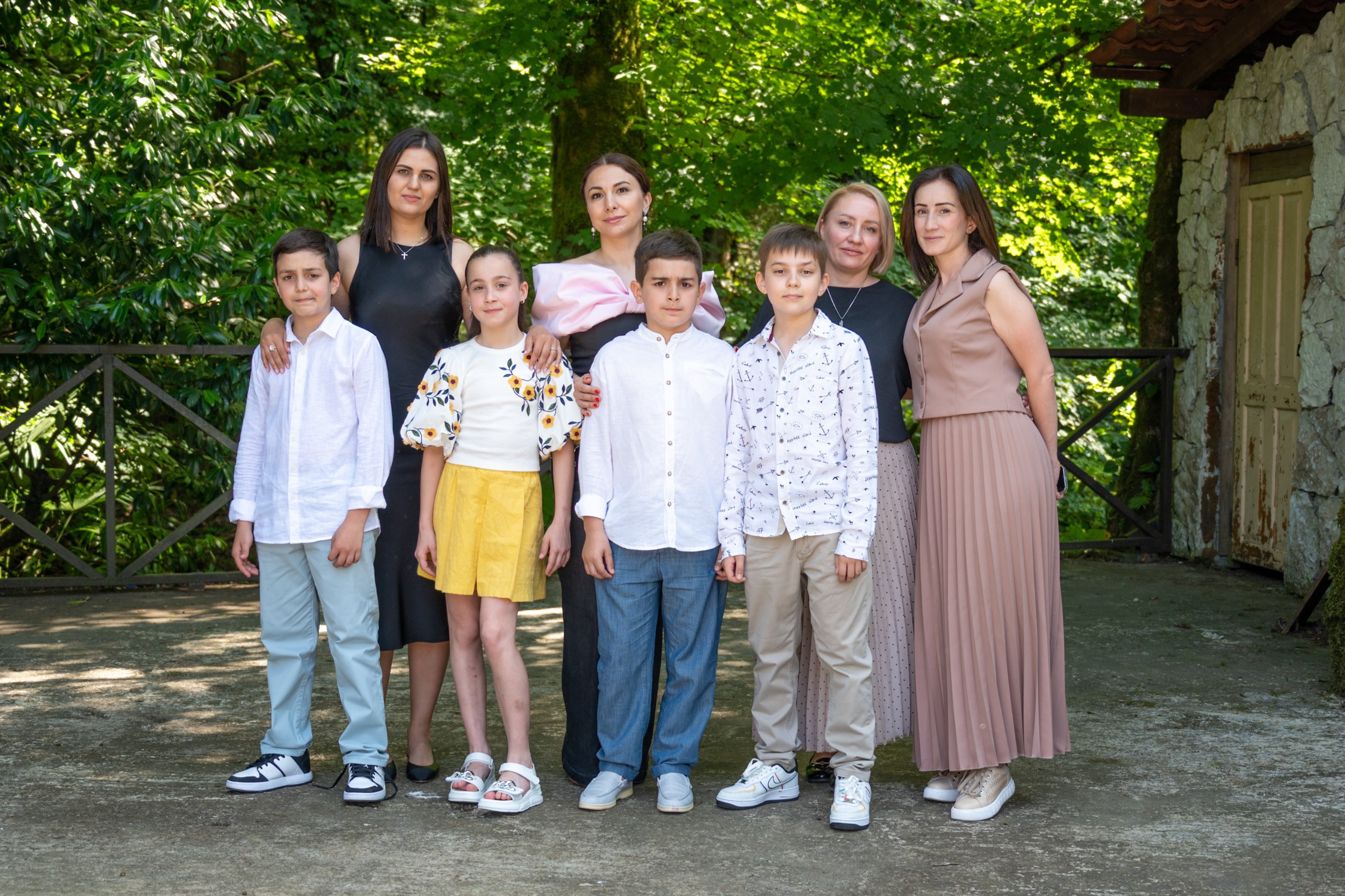 Праздник окончания учебного года 2024. Фотографирую счастливых людей в Сочи