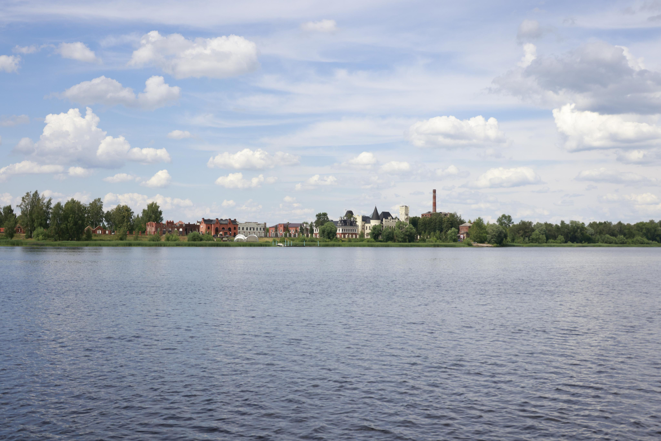 Красный Профинтерн. По дороге к Вятскому.