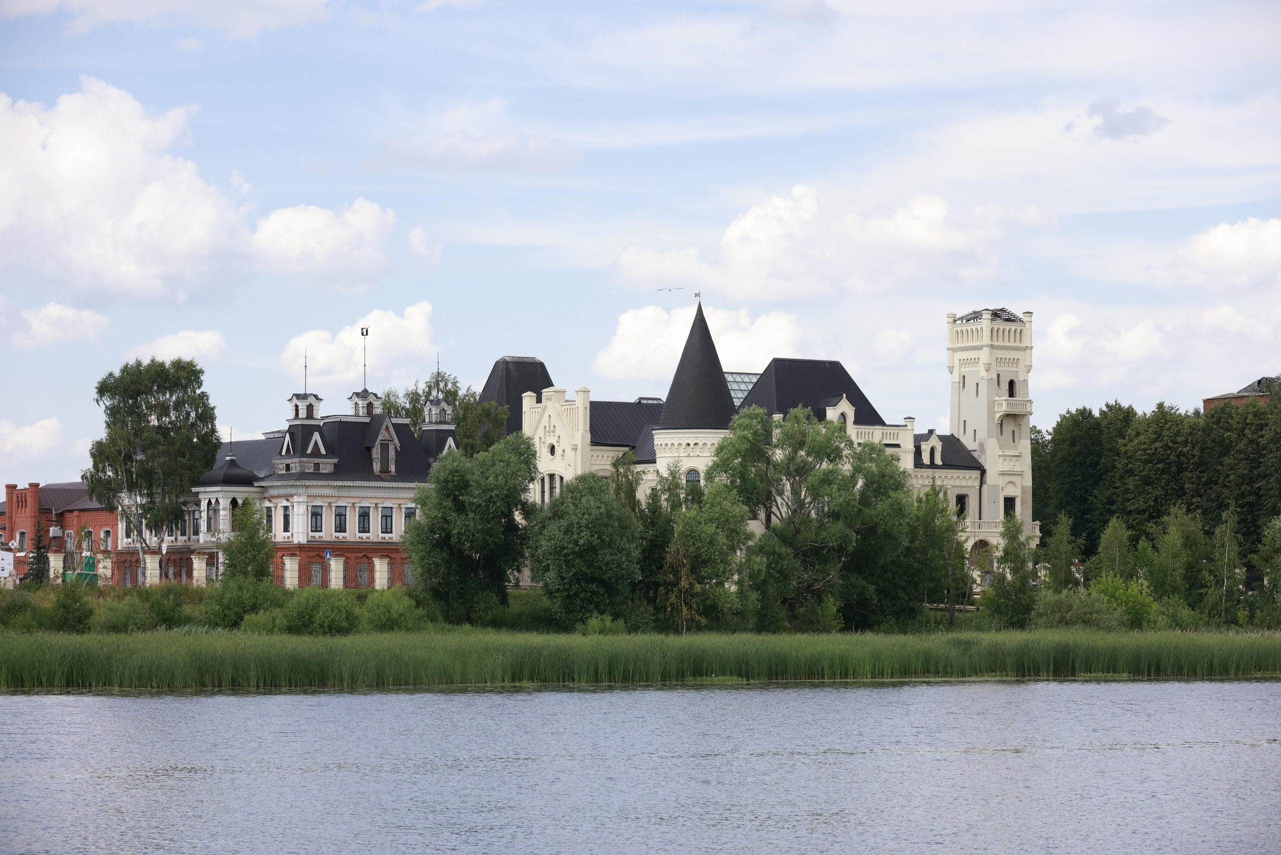 Красный Профинтерн. По дороге к Вятскому.