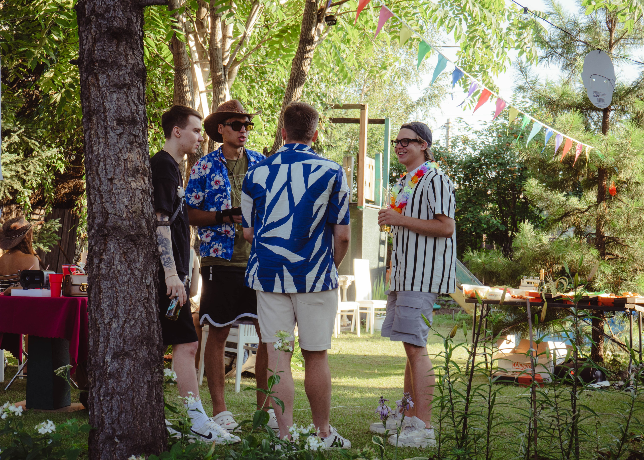 Гавайская вечеринка. Кир Анисин. Режиссер & фотограф
