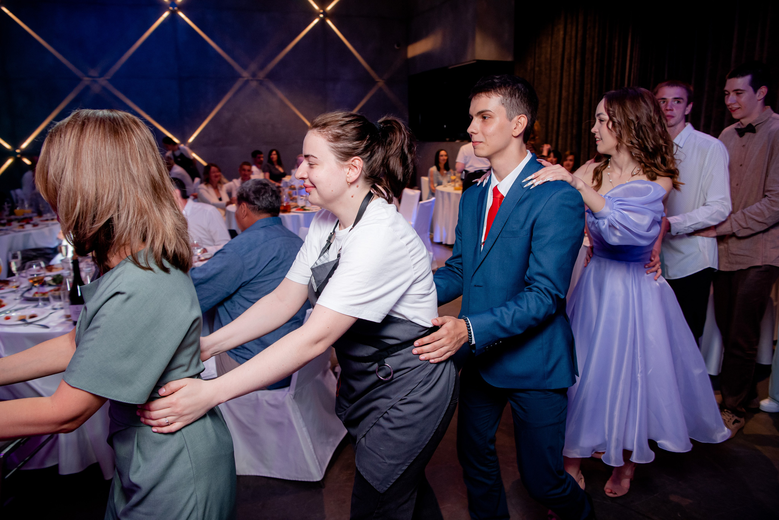140 Школа. Вручение и Банкет. Сити Холл. Фотограф в Волгограде и Волжском Александр Горбань