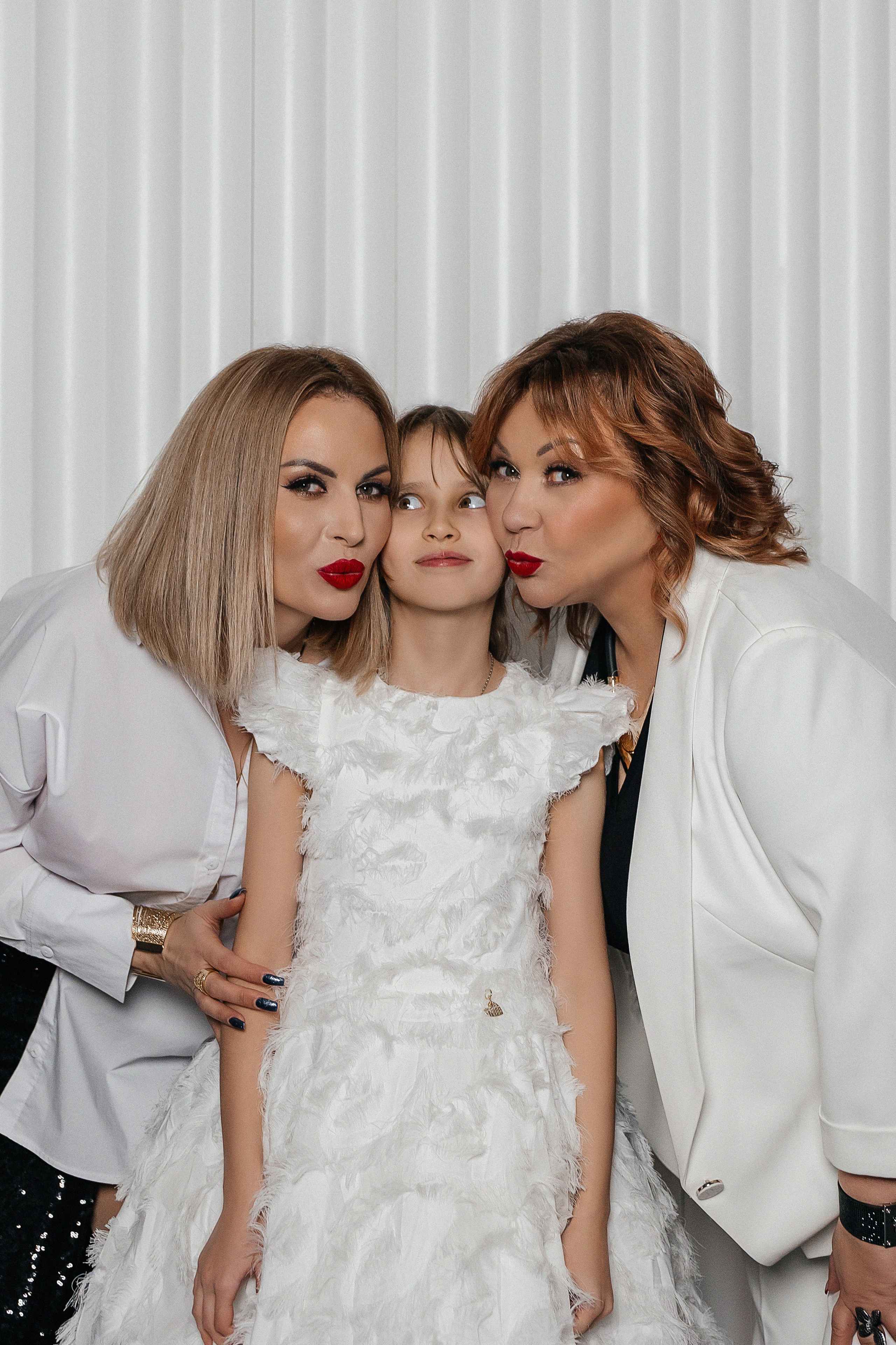 Галина, Анна, Вероника