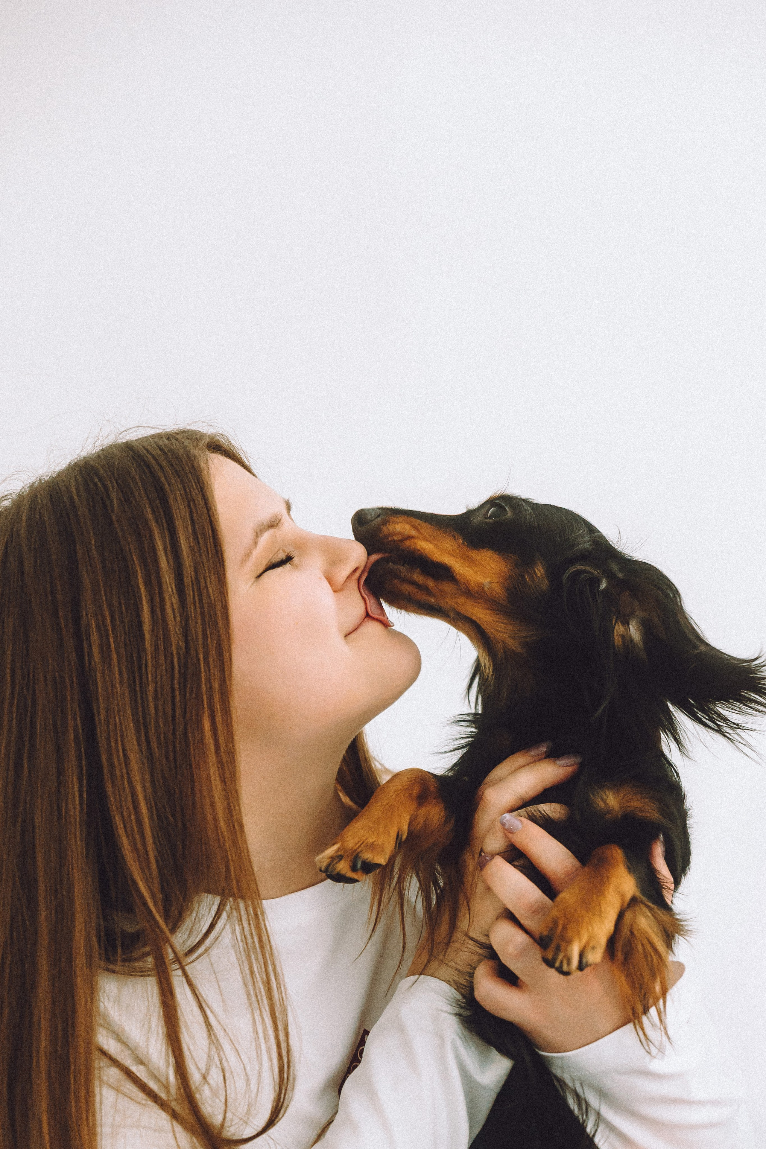 Натали, Свят и Эни