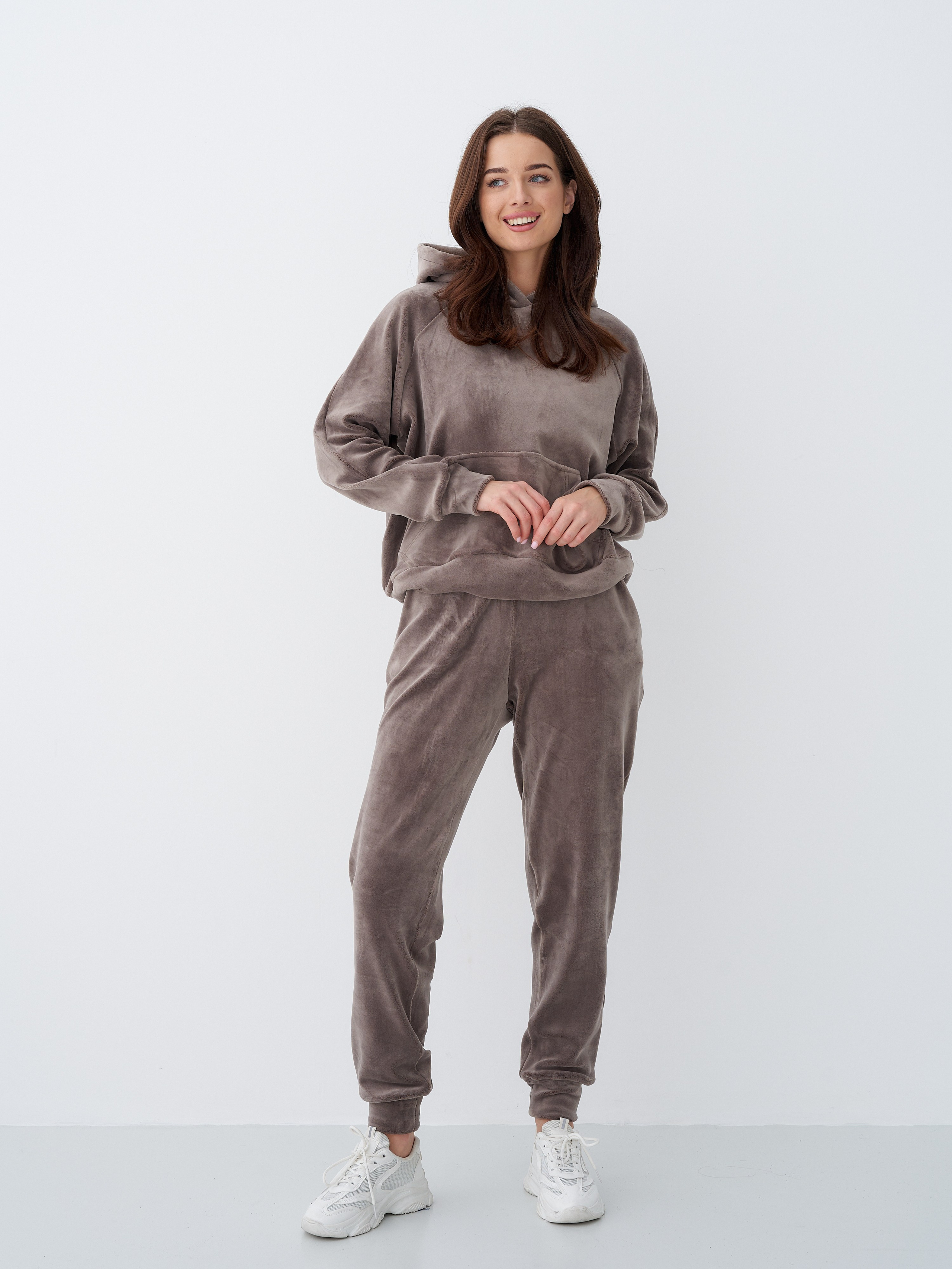 Оля. Контент для маркетплейсов и соцсетей. Фото и видео съемка