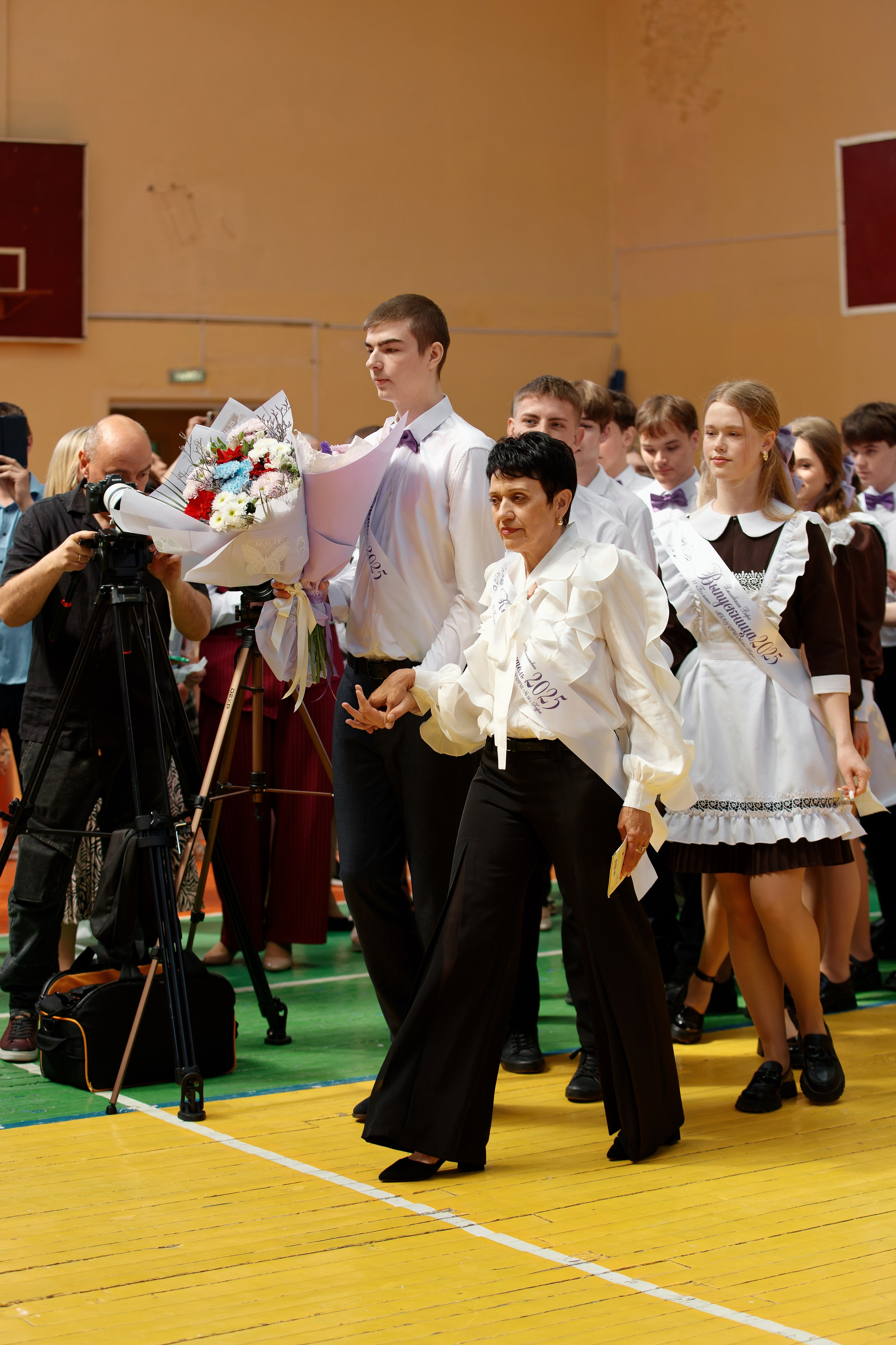 Последний звонок Школа № 42. Семейный фотограф — Макс Белогрудов