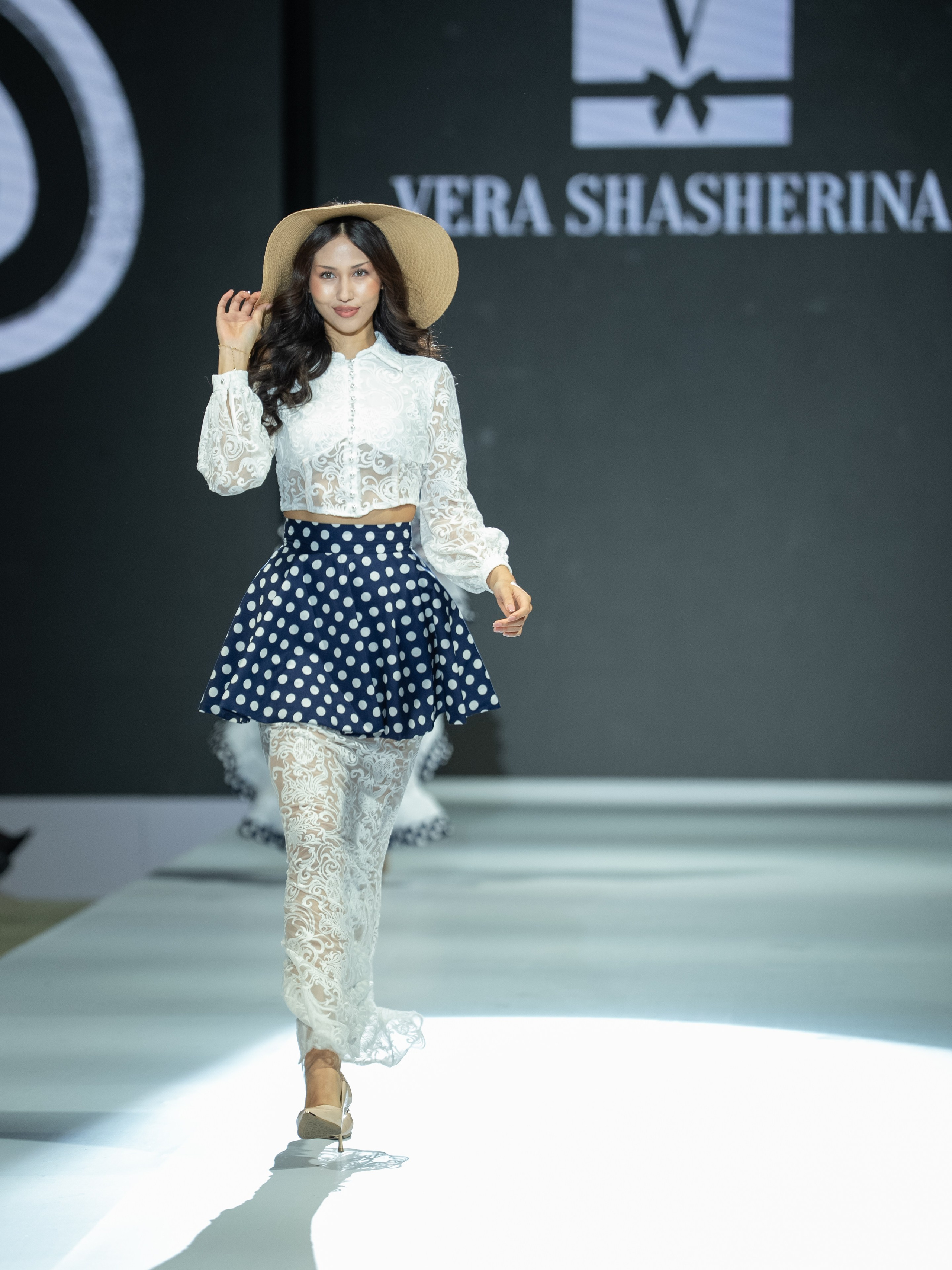 EURASIAN FASHION WEEK Vera Shasherina. Сайт Алматинского НЮ АРТ, будуар и фэшн фотографа Дениса Карпенко