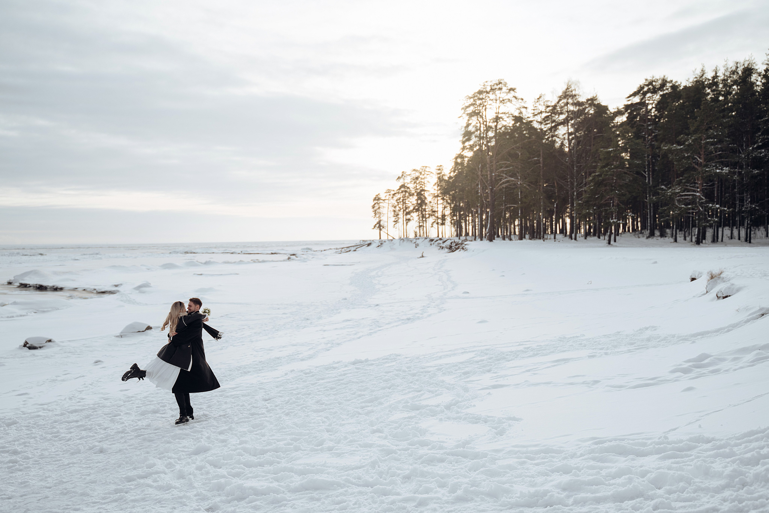 Love Story зимняя прогулка. Свадебный фотограф