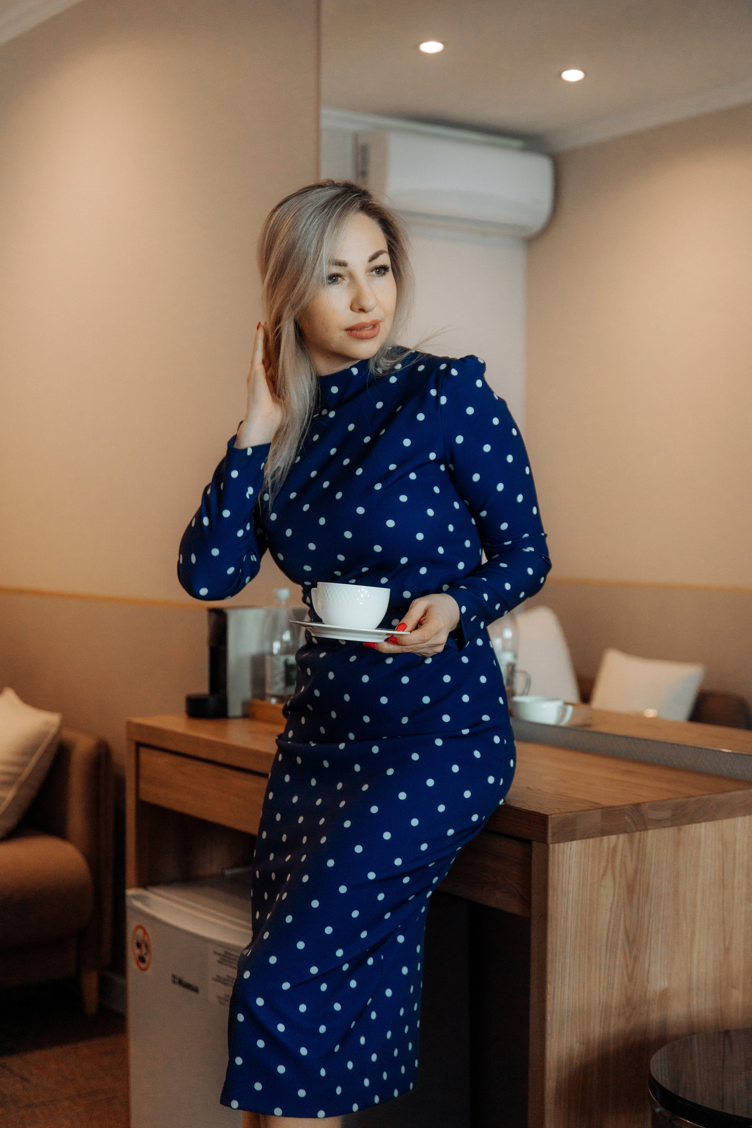 Дмитрий, бизнесмен в отеле. Фотограф женского портрета, беременности и материнства Харькова Елена