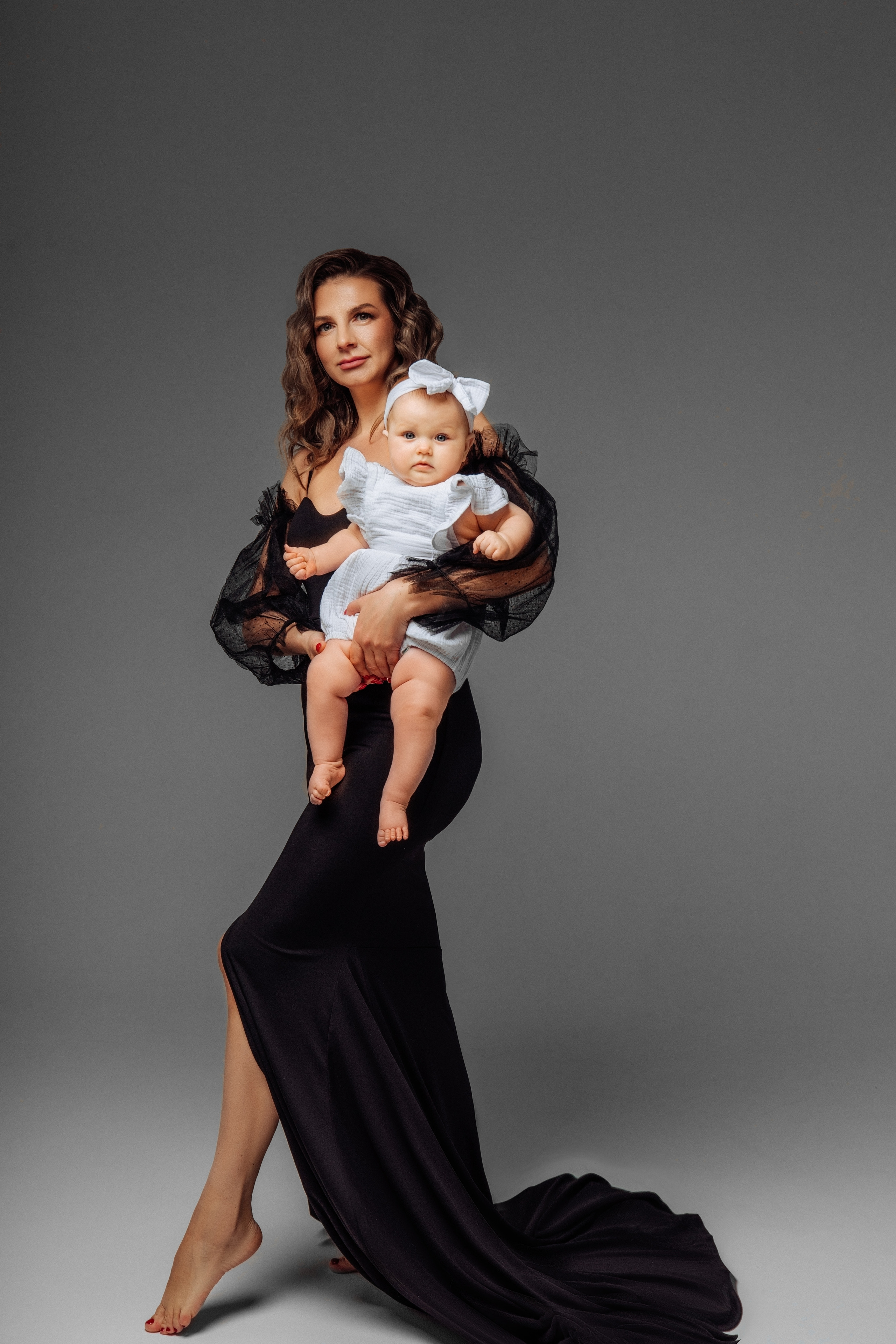 Оля с малышкой. Фотограф женского портрета, беременности и материнства Харькова Елена