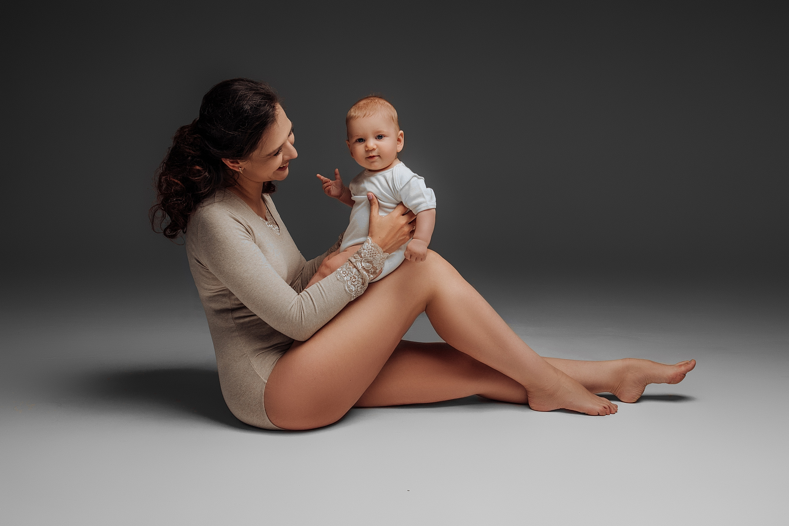 Съемка Анны с малышом. Фотограф женского портрета, беременности и материнства Харькова Елена