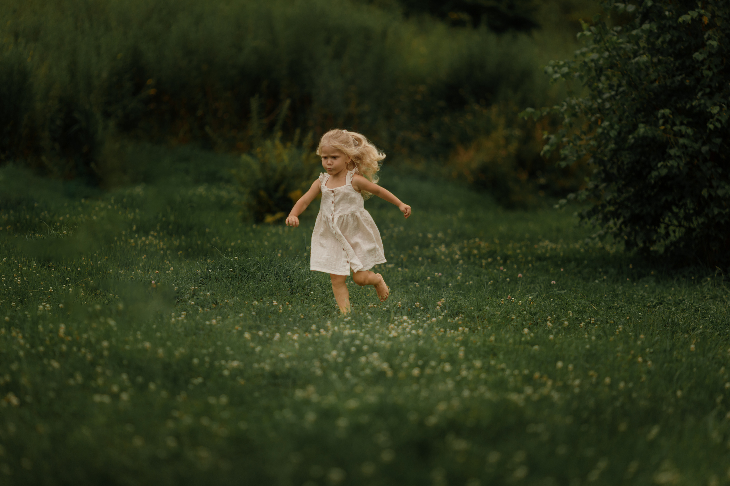 Съемка в подсолнухах. Фотограф женского портрета, беременности и материнства Харькова Елена