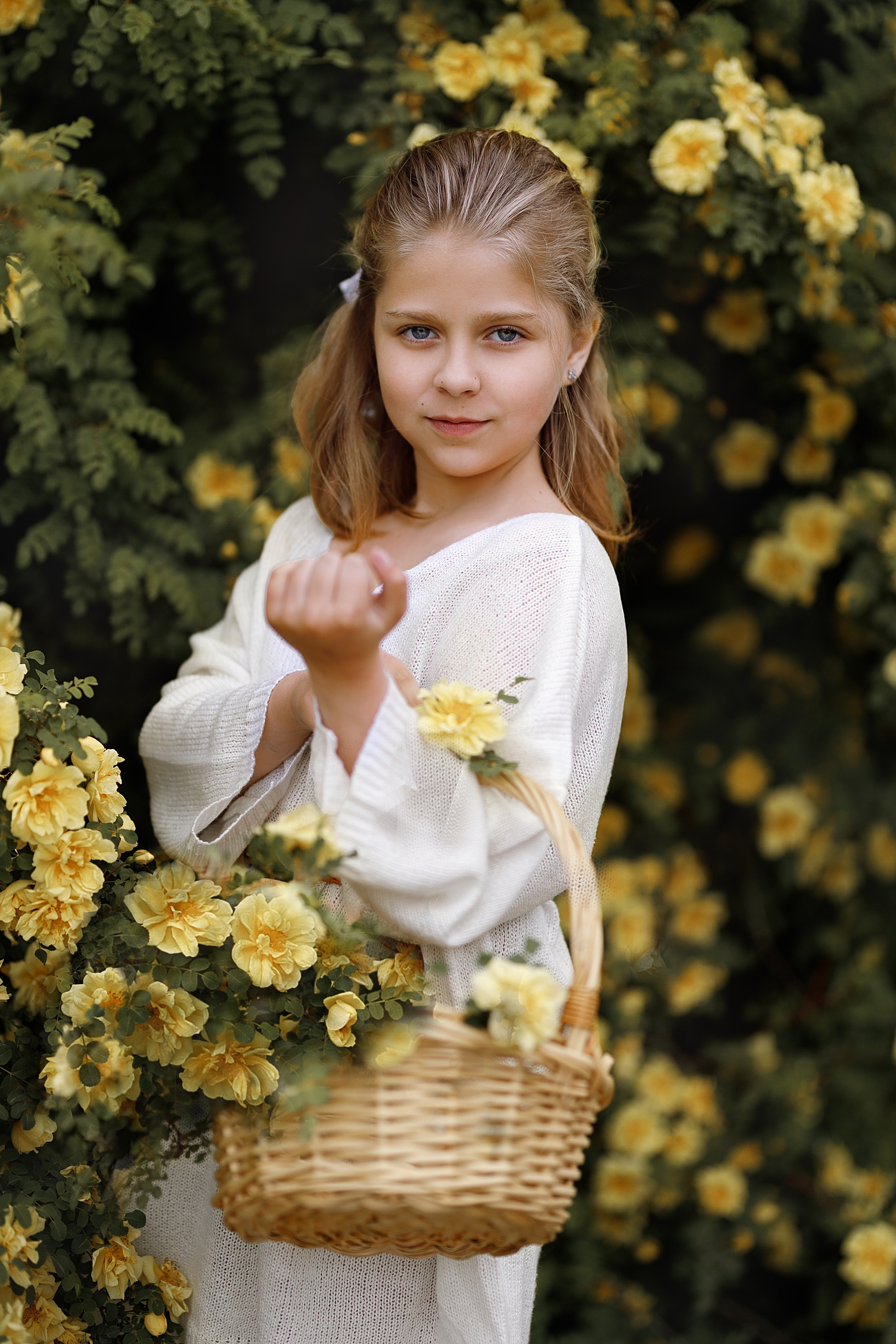 Вероника в розах. Фотограф женского портрета, беременности и материнства Харькова Елена