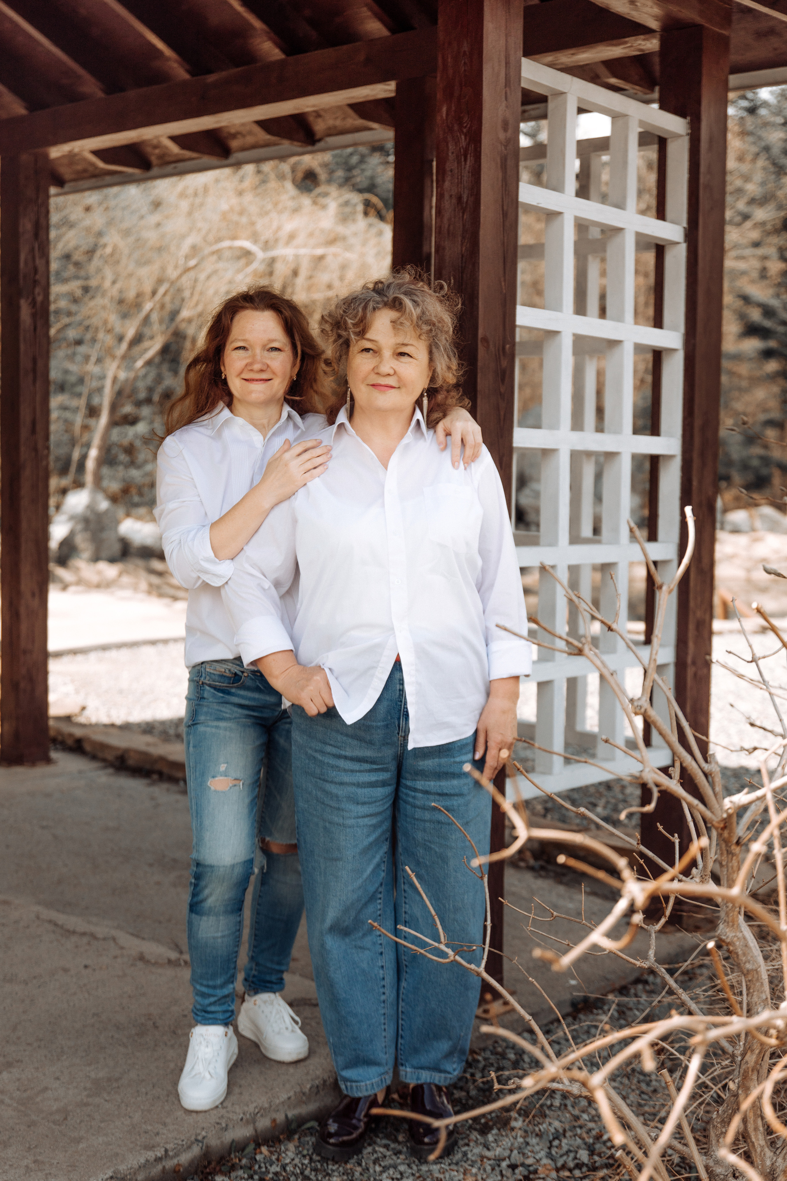 Прогулка Полины с мамой и бабушкой. Фотограф женского портрета, беременности и материнства Харькова Елена