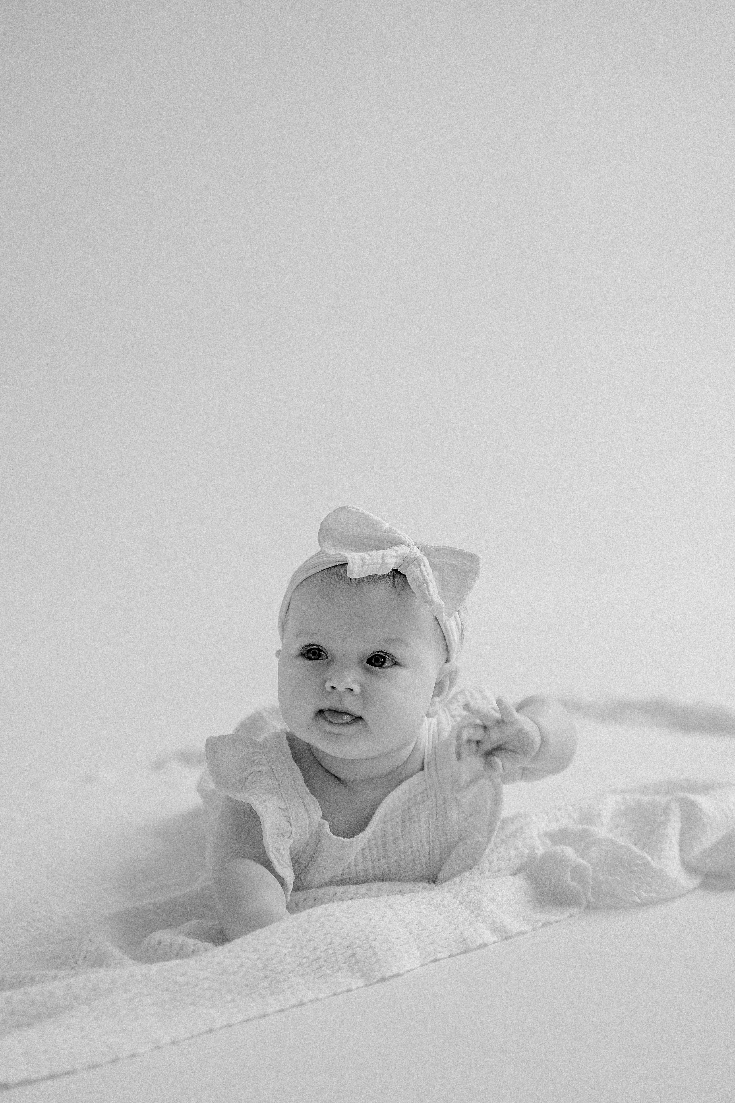 Оля с малышкой. Фотограф женского портрета, беременности и материнства Харькова Елена