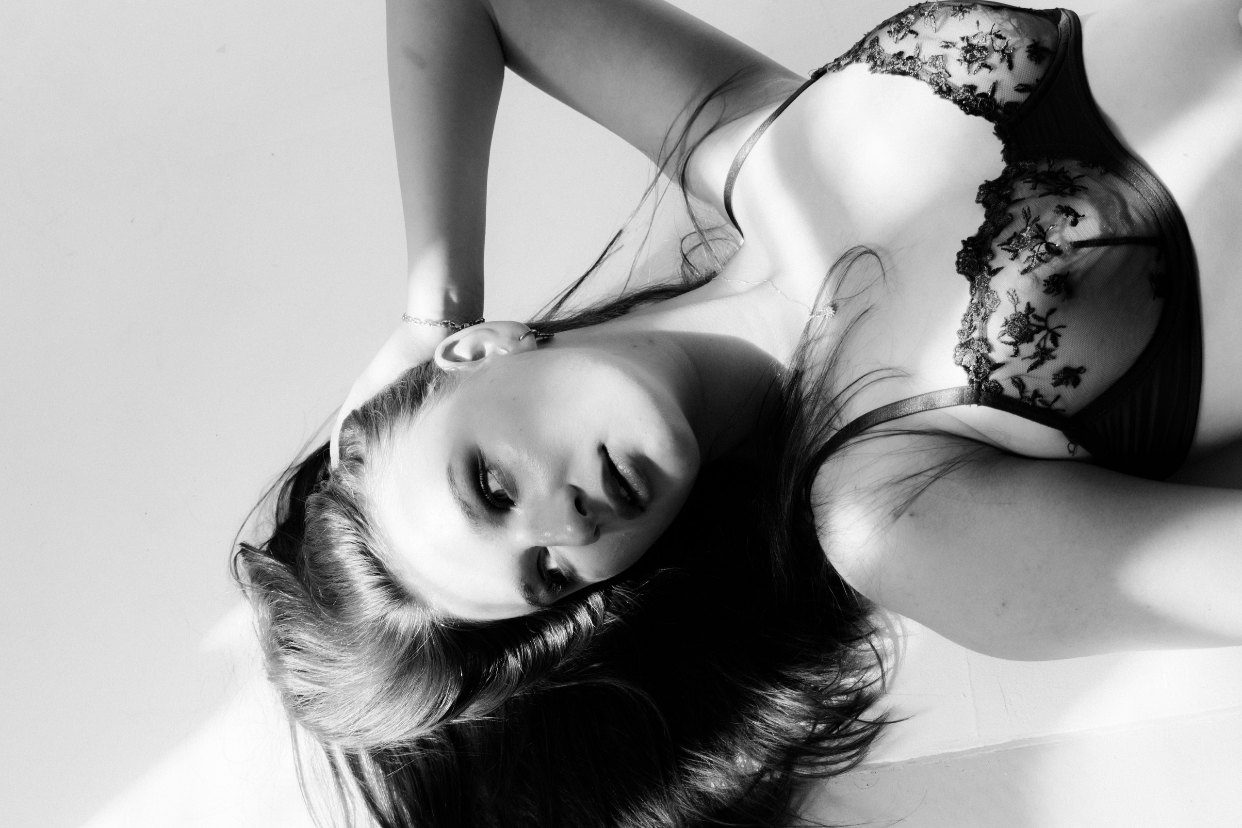 Alisa. Я — Алёна и я фотографирую красиво (е)