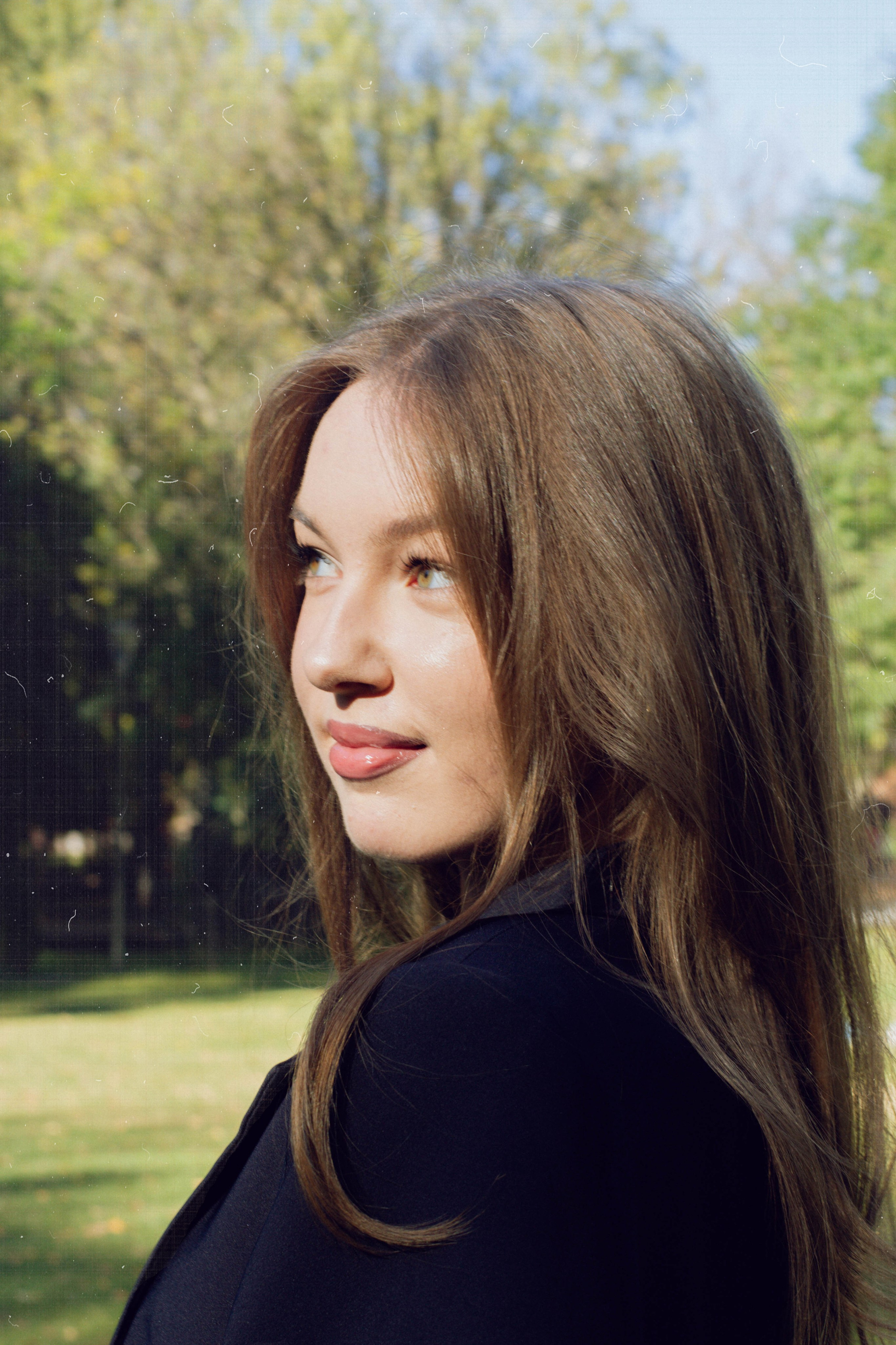 Sofiya. Я — Алёна и я фотографирую красиво (е)