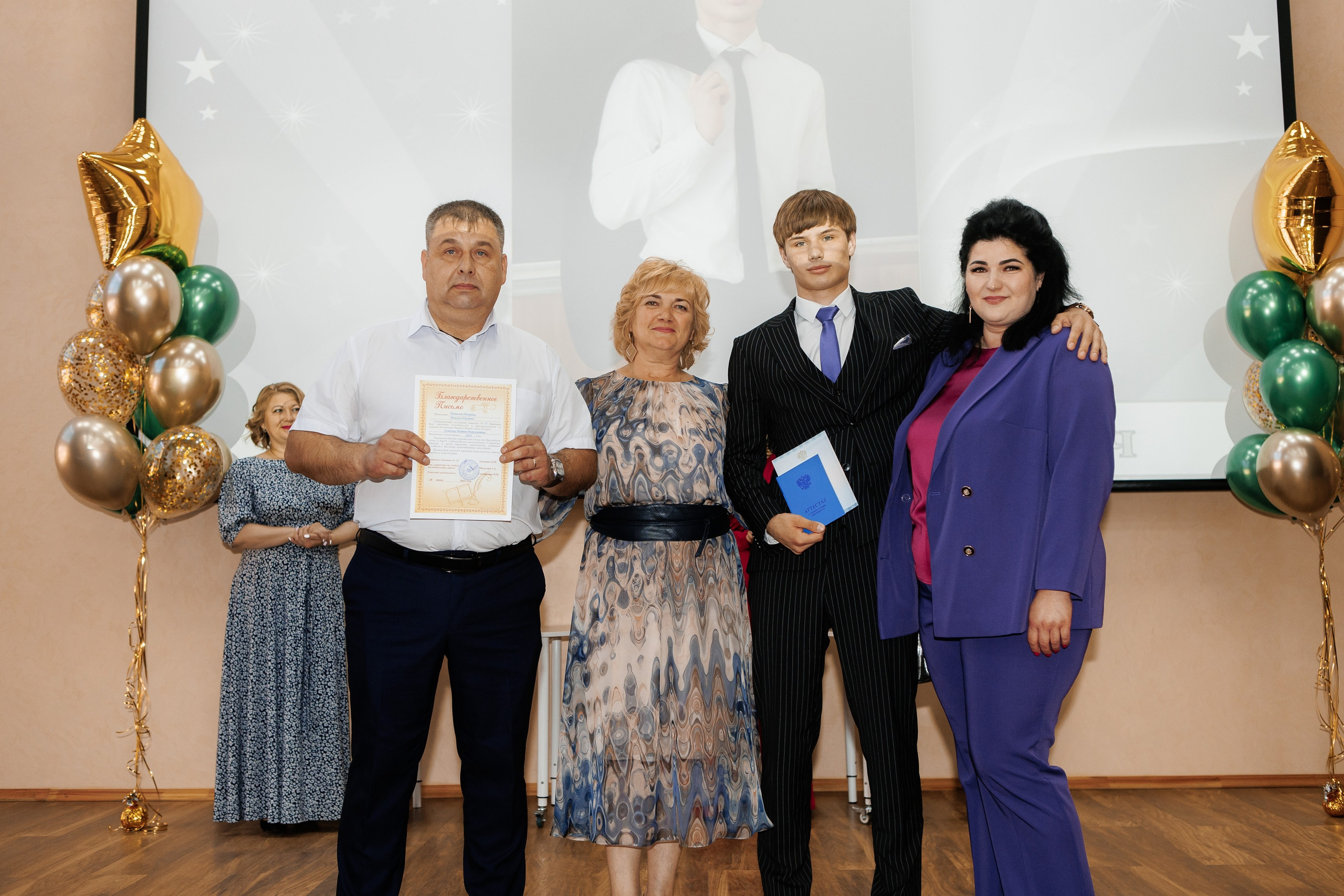 Выпускной Гимназия 12 2024 г. Свадебный и портретный Фотограф в Липецке Дмитрий Котюков